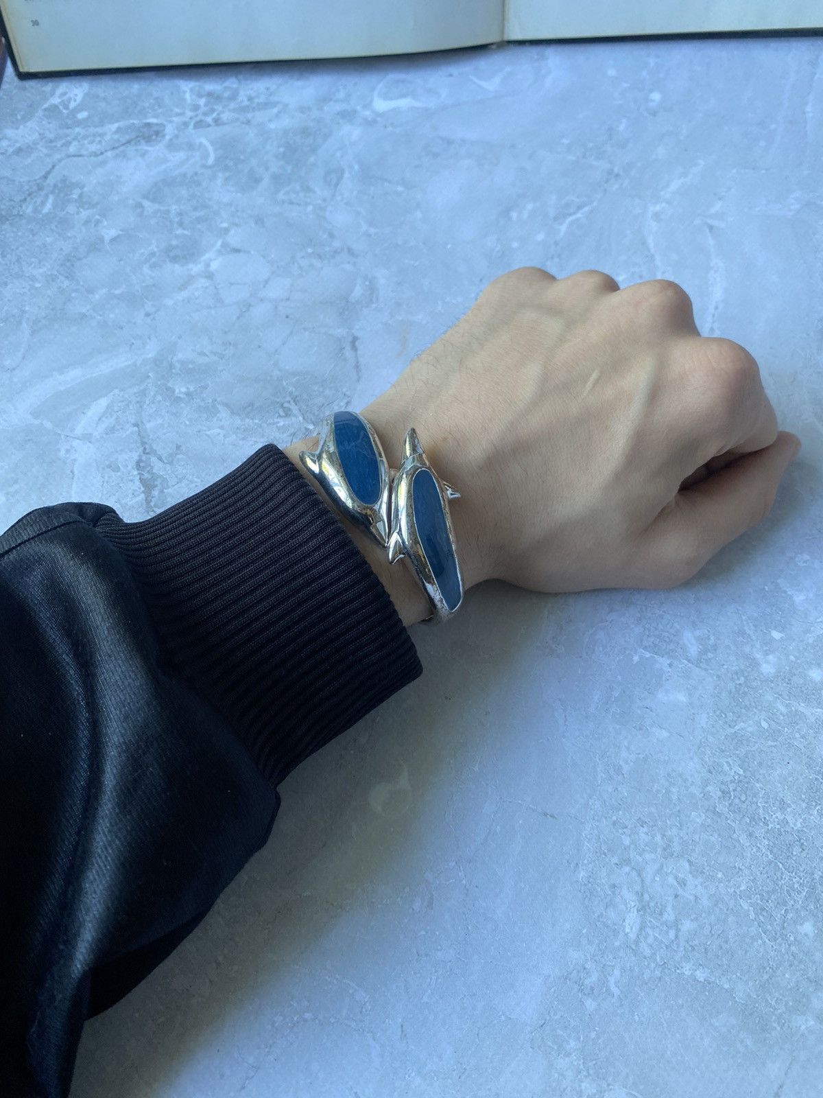 Japanese Brand × Jewelry × Vintage Vintage Dolphin Bracelet w/ Blue Enamel Size ONE SIZE - 7 Thumbnail
