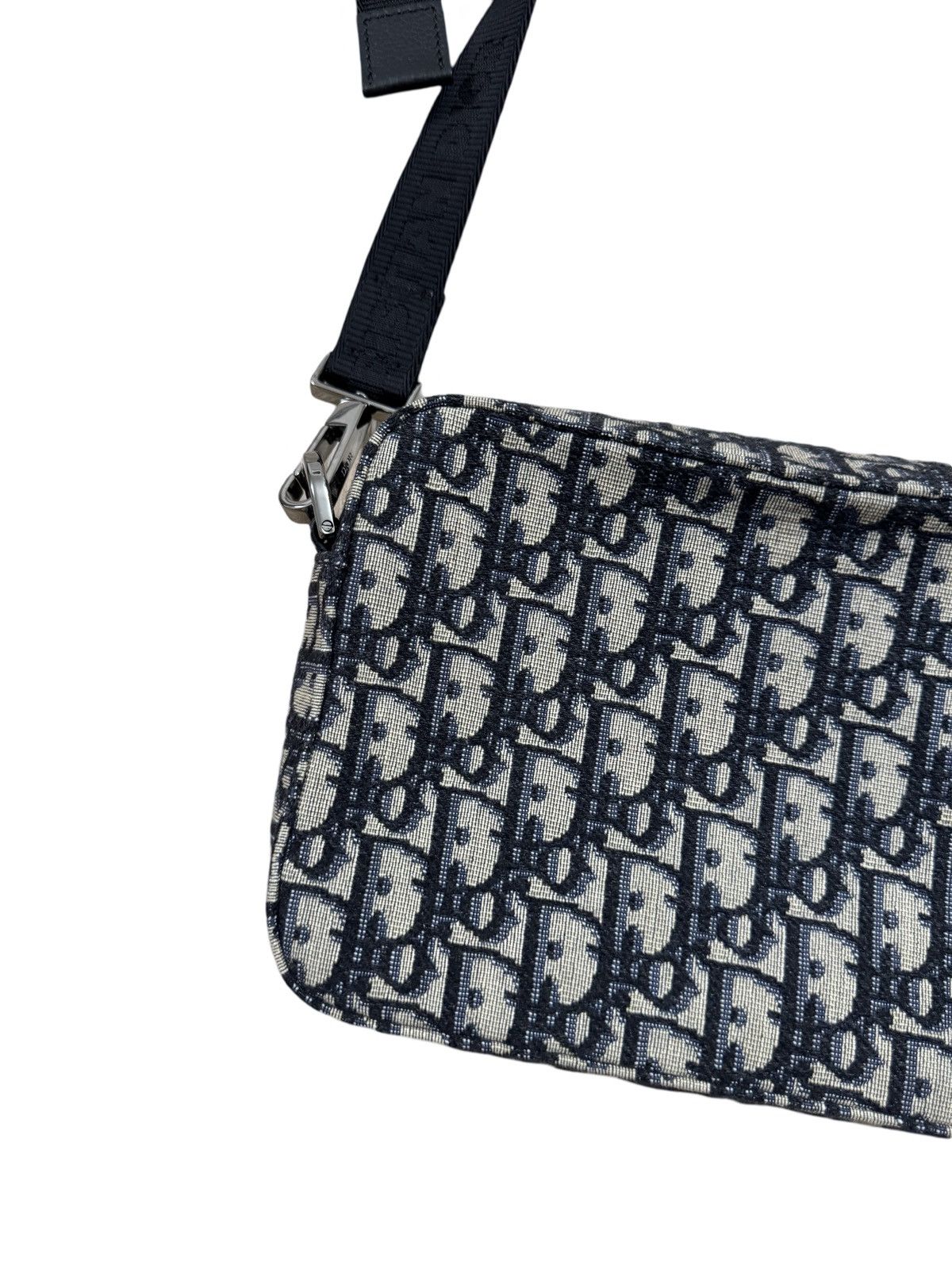 Dior 🔥3000$ Dior Oblique Jacquard Safari Messenger Bag/Dior Bag Size ONE SIZE - 16 Thumbnail