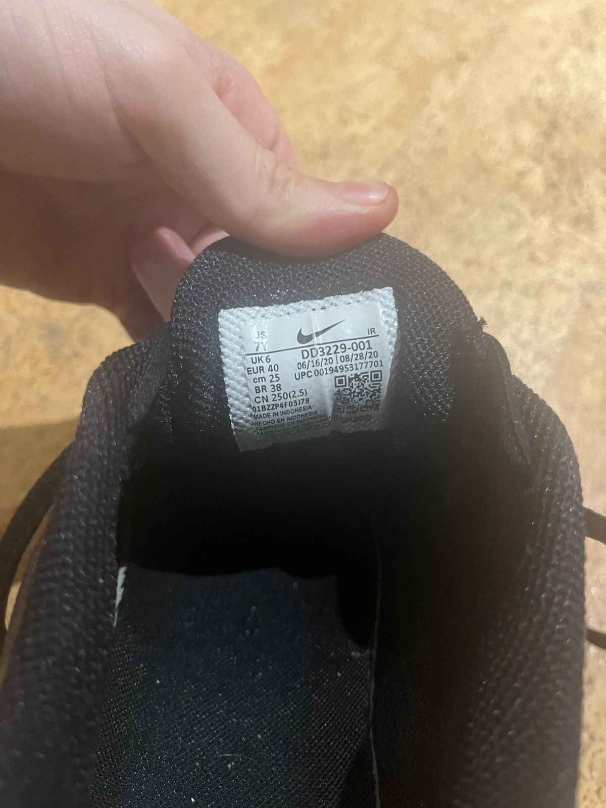 Nike Air Max Plus “Black Crimson” Size US 7 / EU 40 - 6 Thumbnail
