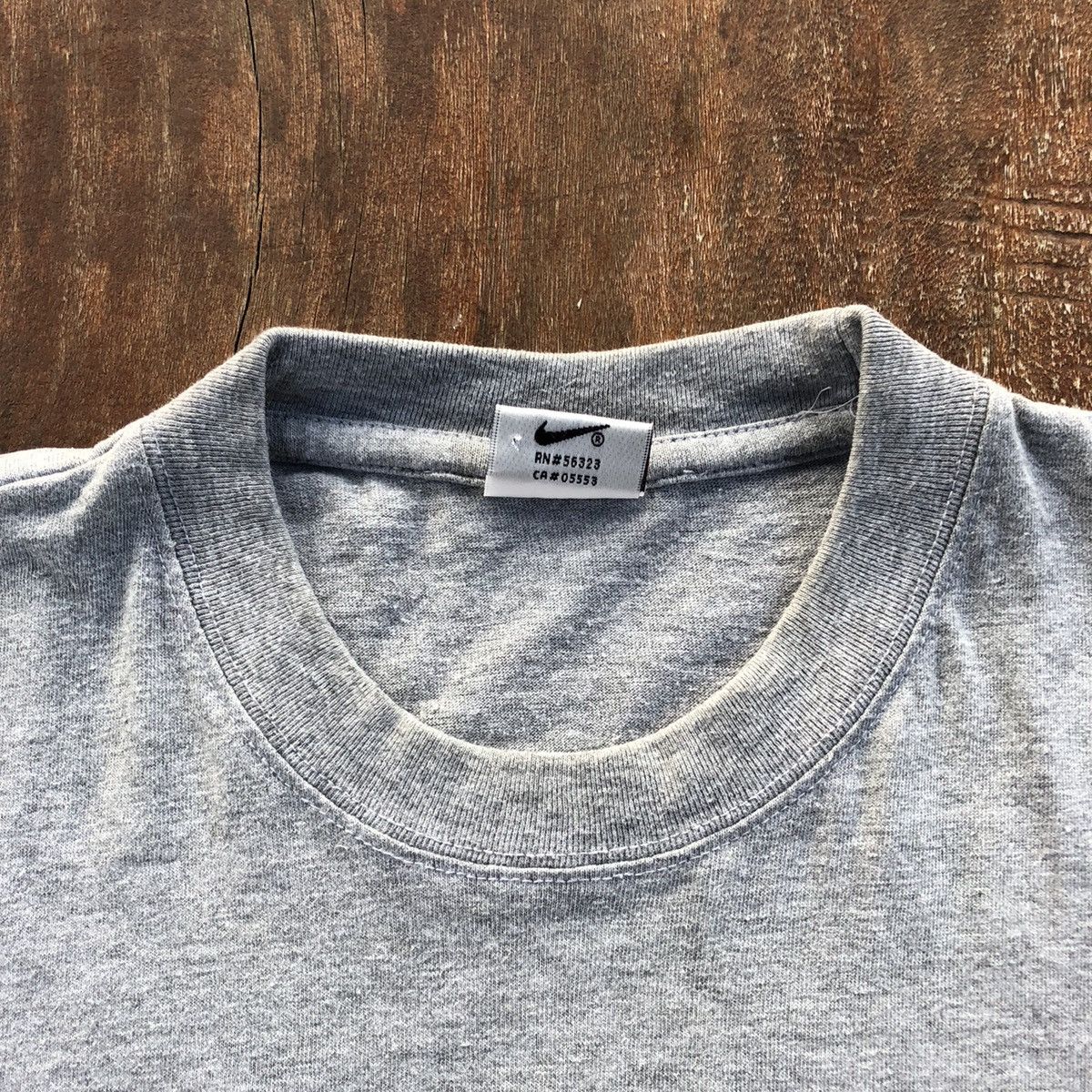 Nike Vintage Thrashed Faded Nike Rare T Shirt Size US M / EU 48-50 / 2 - 4 Thumbnail