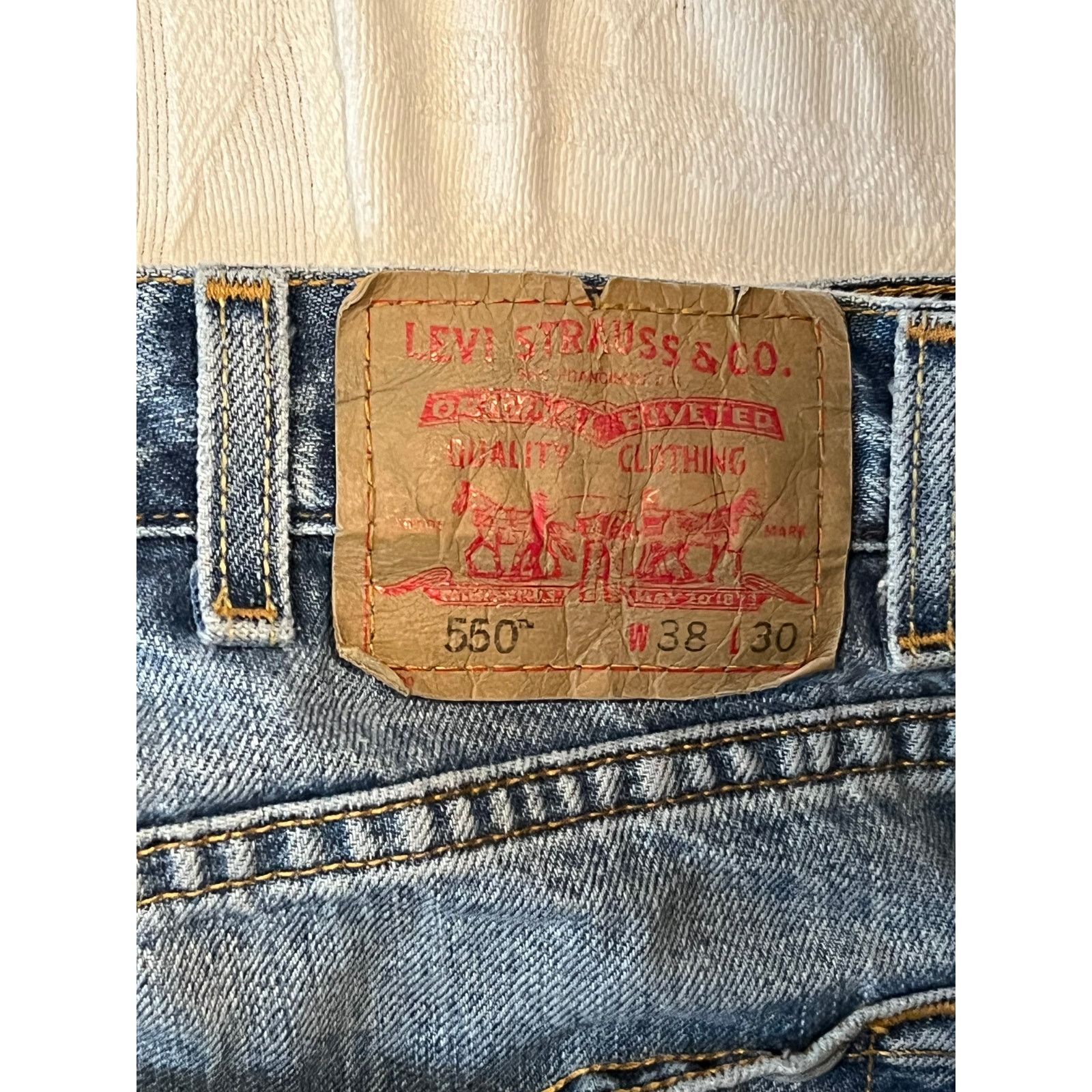 Levi's Levi's 550 Relaxed Fit Tapered Leg Jeans 38x30 Size US 38 / EU 54 - 4 Thumbnail