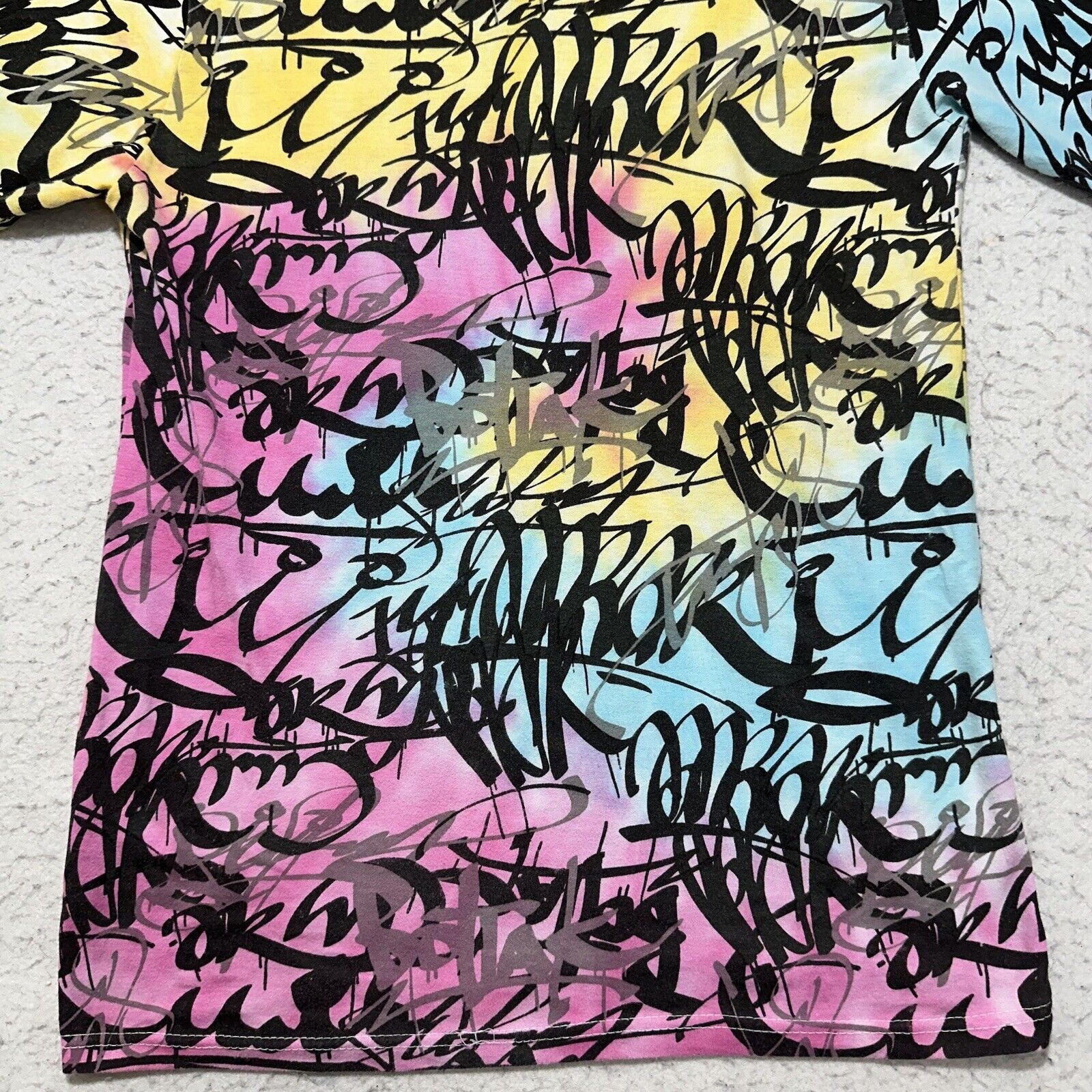 Massive Massive Small Hooded Graphic T Shirt Colorful Tie Dye Tee Size US S / EU 44-46 / 1 - 12 Thumbnail