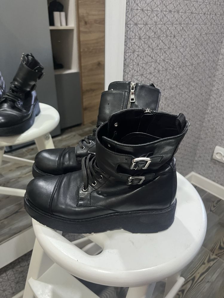 Prada Prada Milano Vintage Leather Boots Size US 9 / IT 39 - 1 Thumbnail