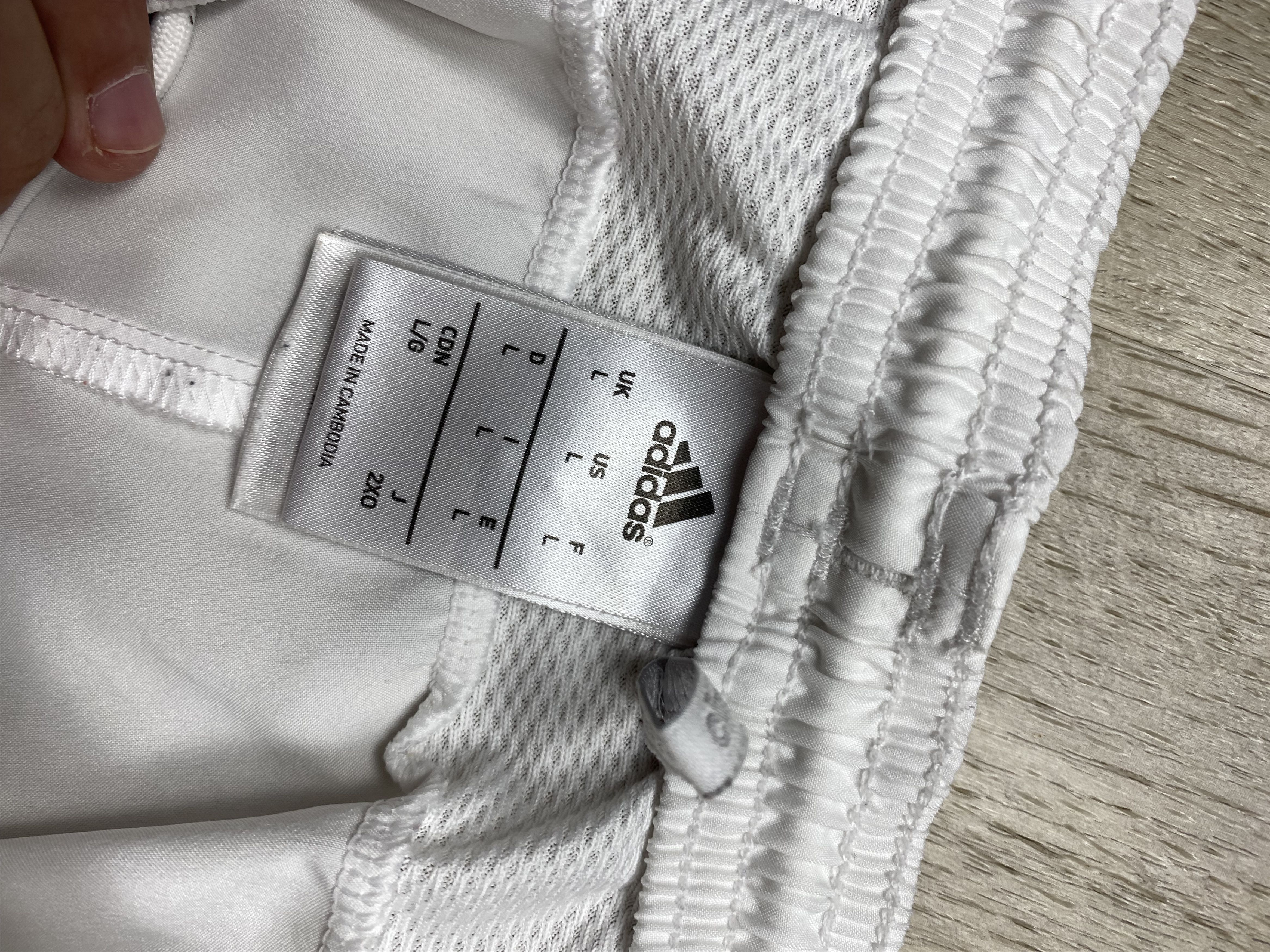 Adidas Adidas Real Madrid Vintage Mens Nylon Shorts Y2K Size US 34 / EU 50 - 4 Thumbnail