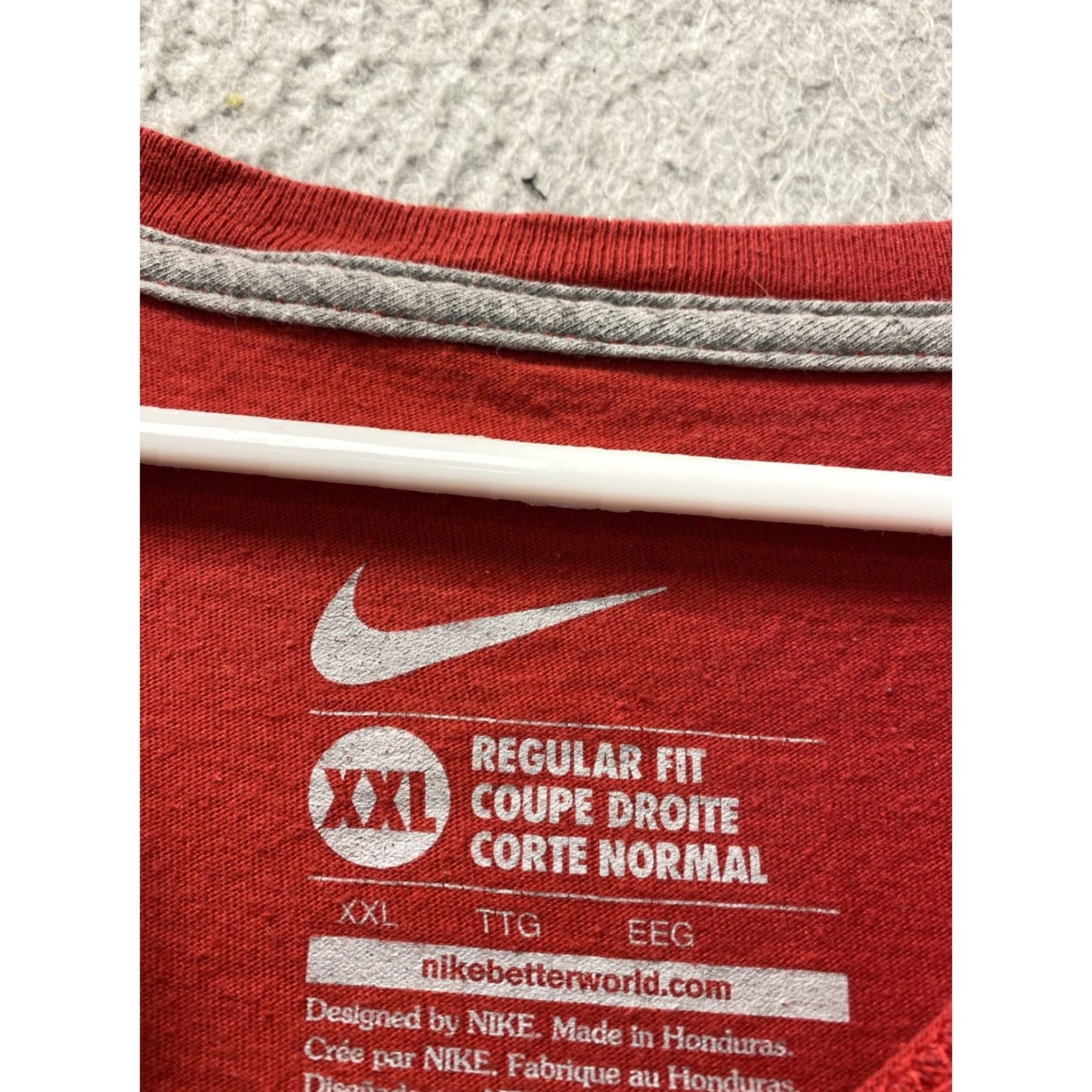Nike Nike Dri-FIT Shirt Mens 2XL Red Athletic Short Sleeve Crew Neck Casual Size US XXL / EU 58 / 5 - 4 Thumbnail