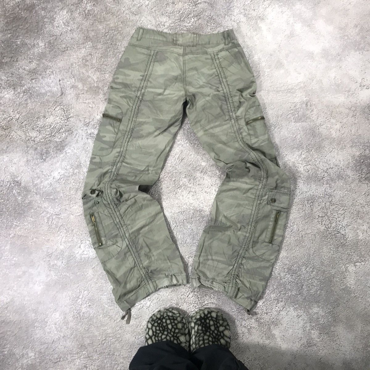 Vintage Vintage 90s Baggy Cargo Pants Wide Leg Streetwear Japan 26 Size 26" / US 2 / IT 38 - 7 Thumbnail