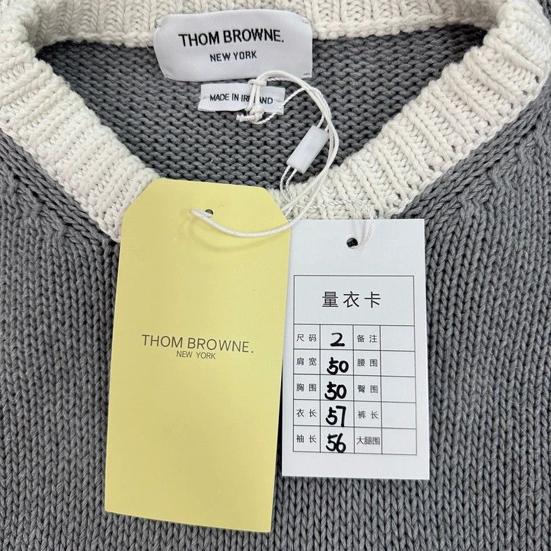 Thom Browne Thom browne Gray and white-edged four-striped knitted round Size US M / EU 48-50 / 2 - 6 Thumbnail