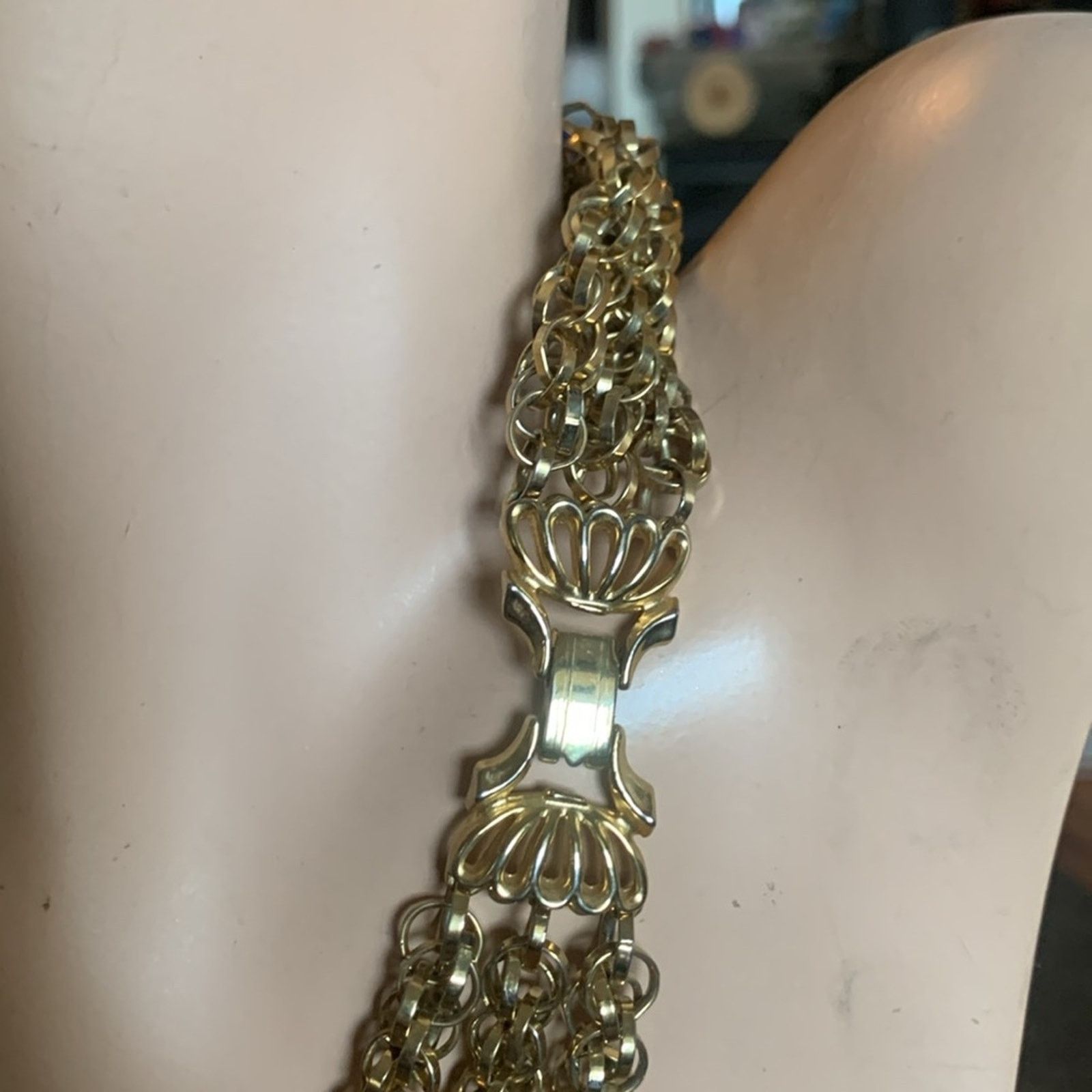 Vintage Triple strand layered gold tiered graduated vintage chains Size ONE SIZE - 4 Thumbnail