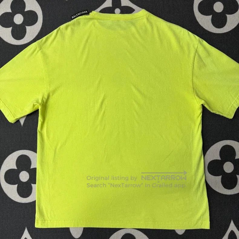 Balenciaga Balenciaga Neon Green Shoulder Logo Tee. Size US S / EU 44-46 / 1 - 2 Thumbnail