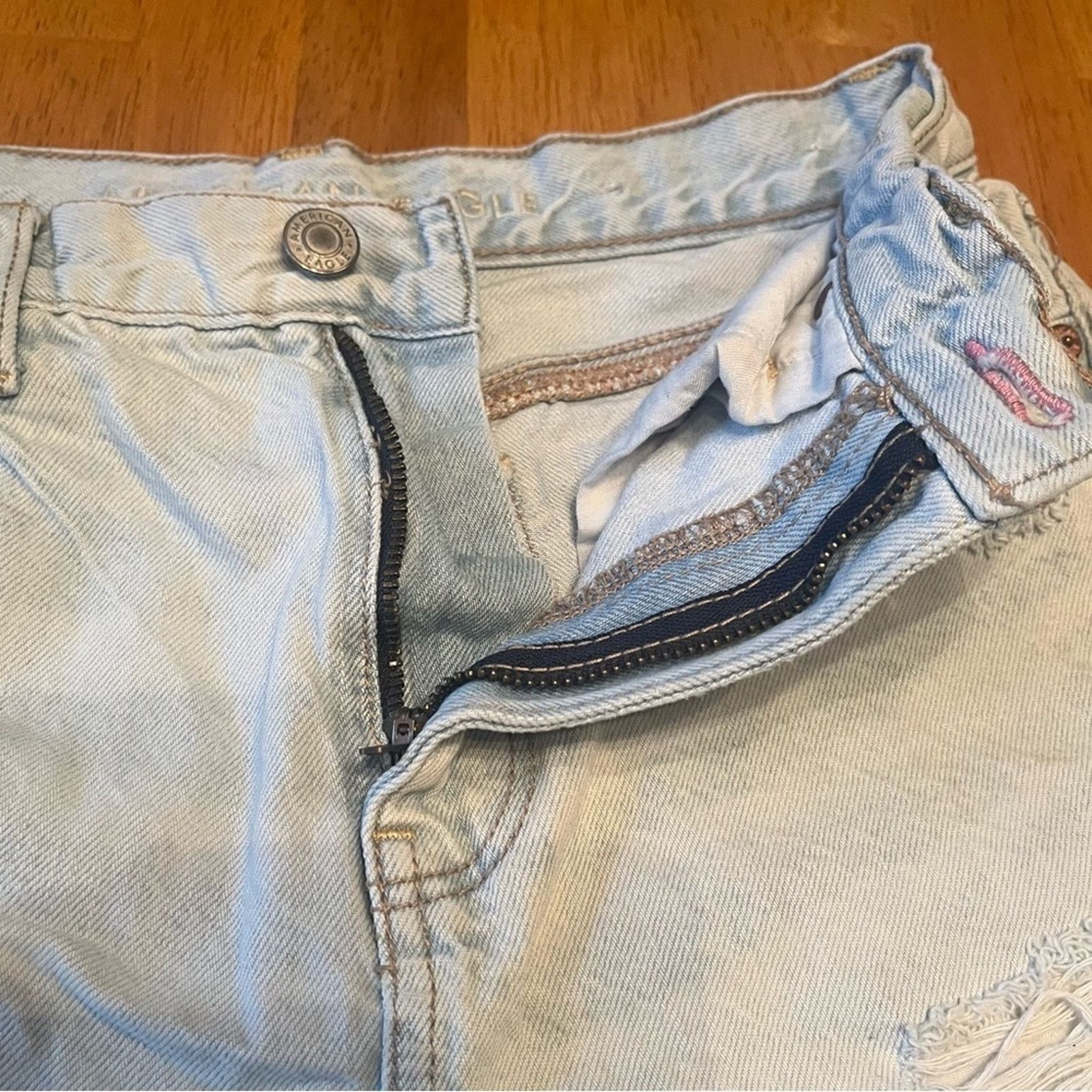American Eagle Outfitters American Eagle distressed shorts, size small Size 27" / US 4 / IT 40 - 5 Thumbnail
