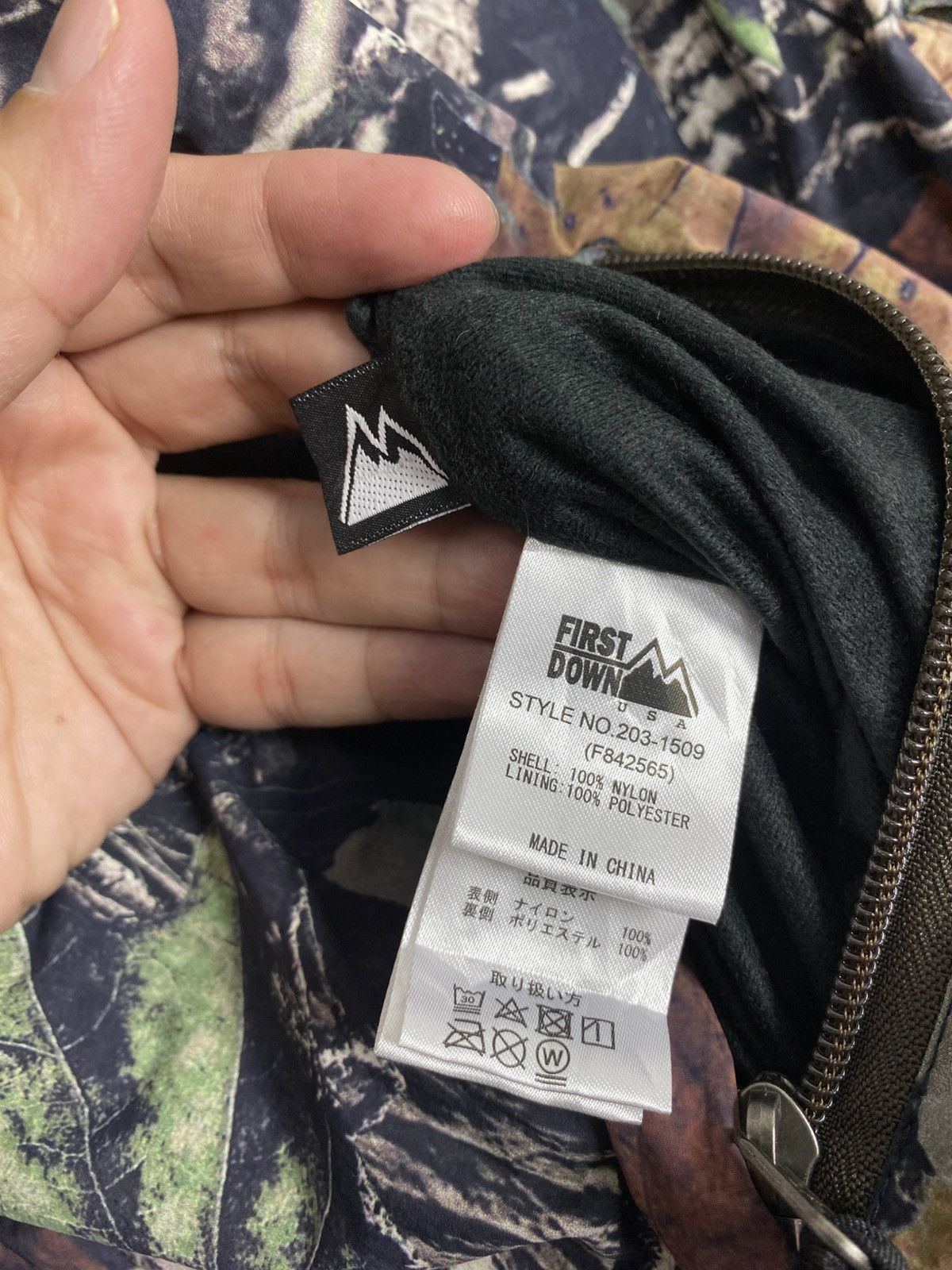 Japanese Brand First Down Reversible Real Tree Camo Deep Pile Boa Jacket Size US S / EU 44-46 / 1 - 14 Thumbnail