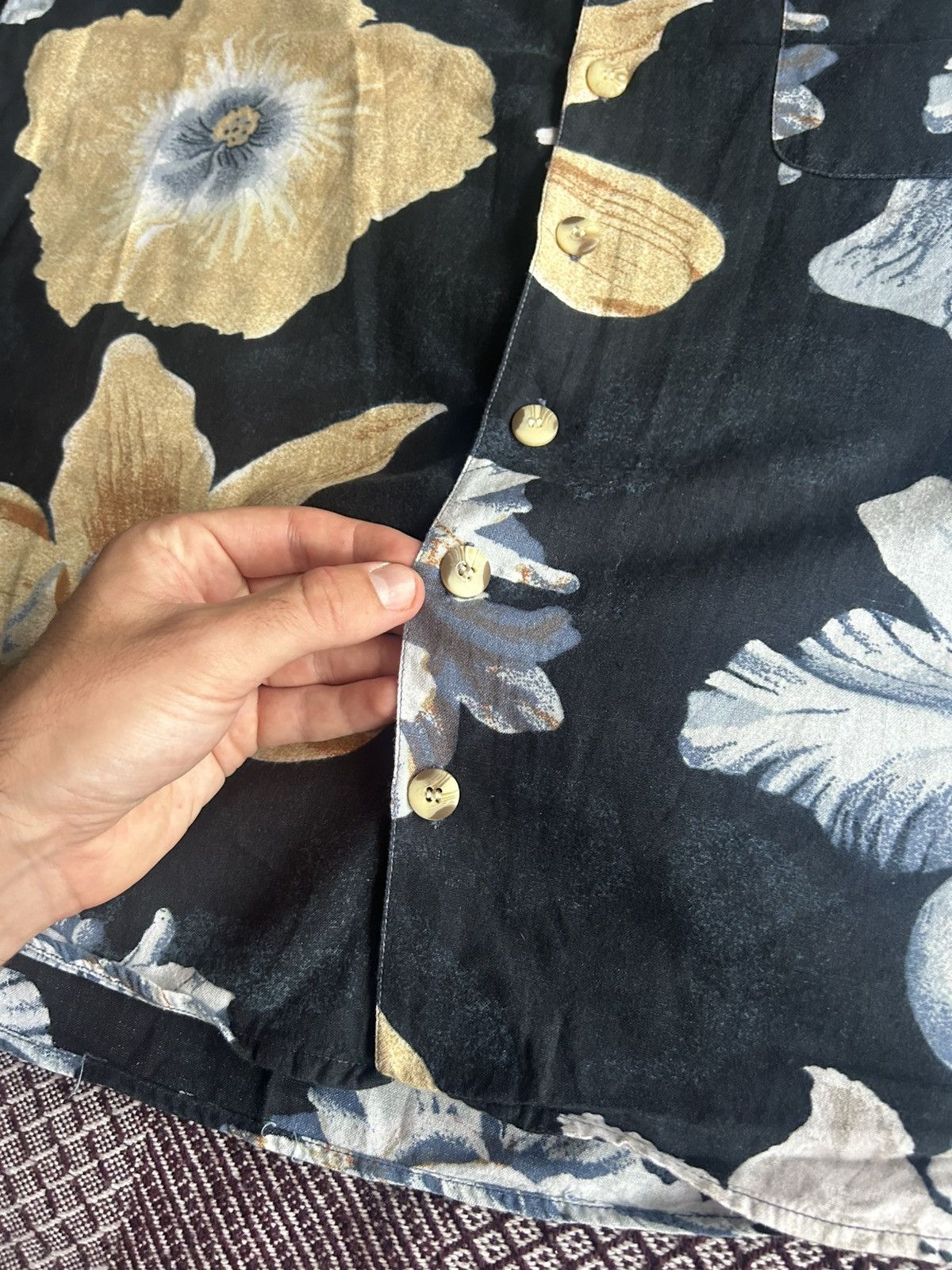 Vintage Vintage Central Park Hawaii Shirt Floral Pattern Size L / XL Size US L / EU 52-54 / 3 - 4 Thumbnail