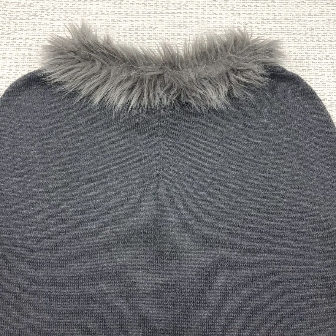 Vintage Dolce Cabo Poncho Sweater Faux Fur Trim Womens Size S Pull Over Knit Open Bohemian Fall Winter Size S / US 4 / IT 40 - 7 Thumbnail