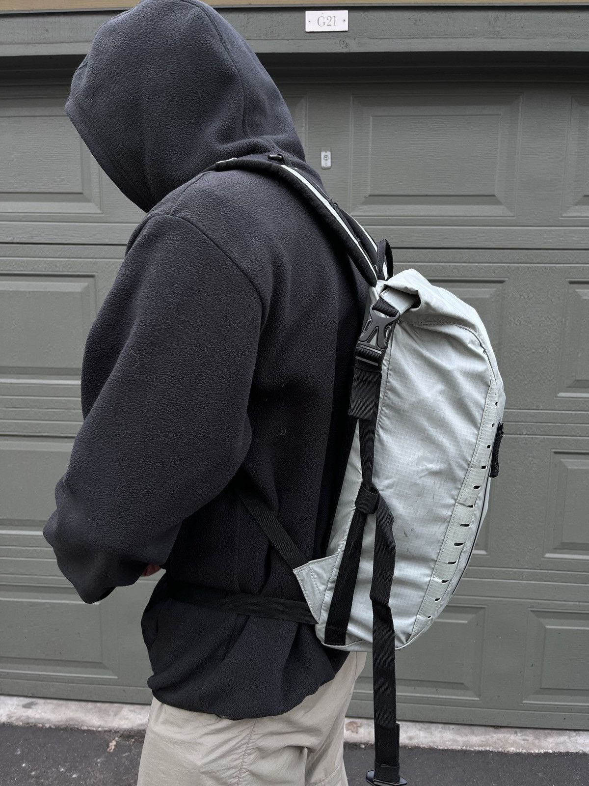 Oakley × Vintage Vintage Oakley Tech Backpack Japan Gropcore Style Y2K Size ONE SIZE - 2 Thumbnail