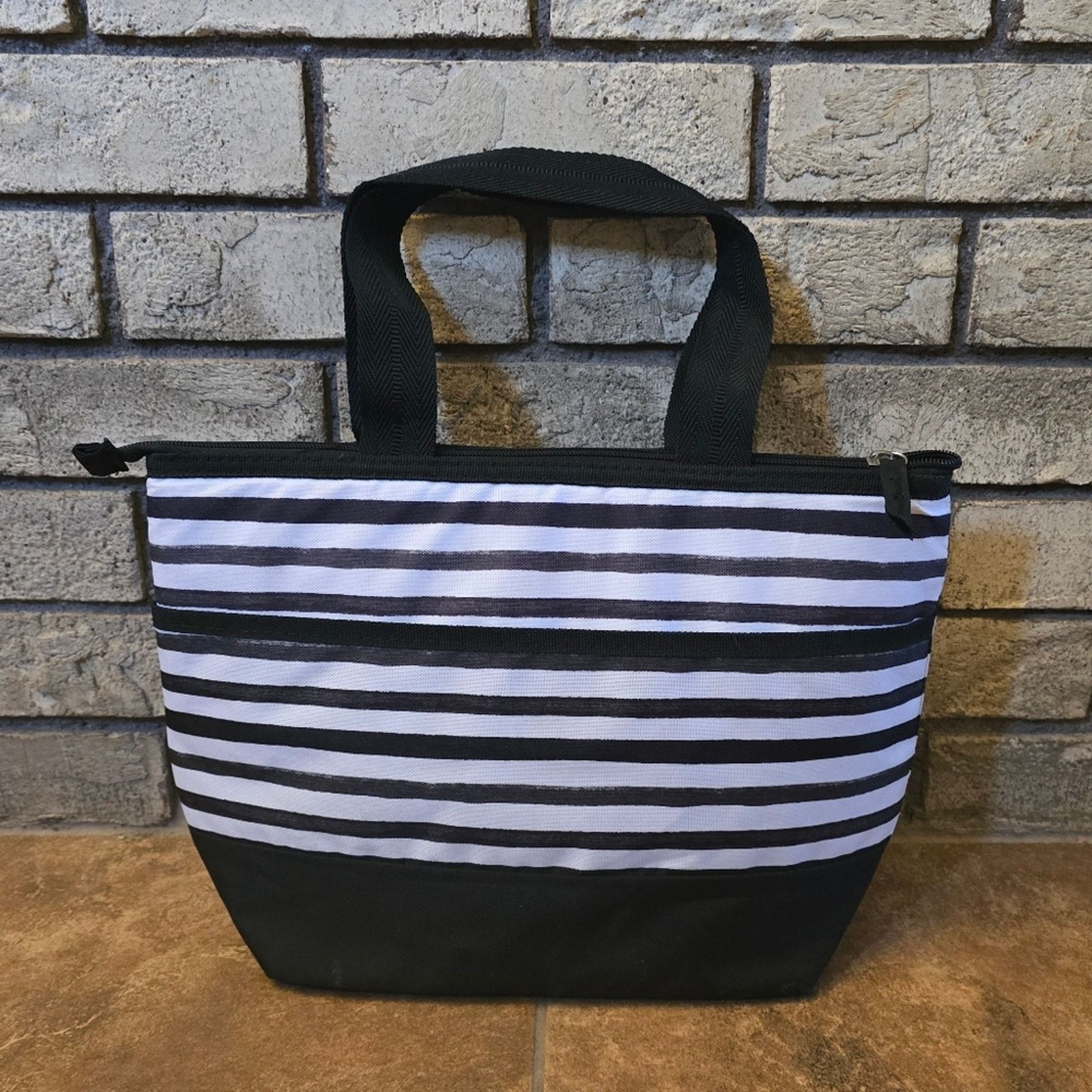 Other Black White | IGLOO | 9-Can Essential Cooler Tote Size ONE SIZE - 2 Thumbnail