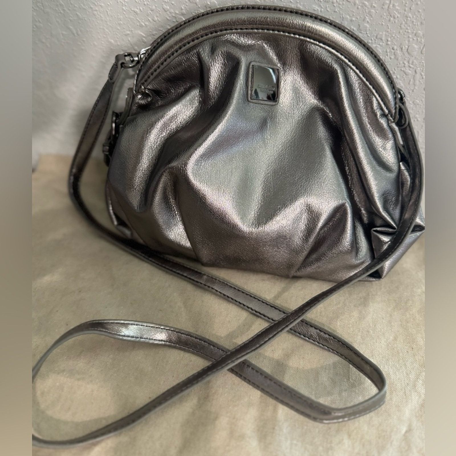 Vera Wang VERA WANG NEW Metallic Silver Clutch & Crossbody Bag Size ONE SIZE - 8 Thumbnail