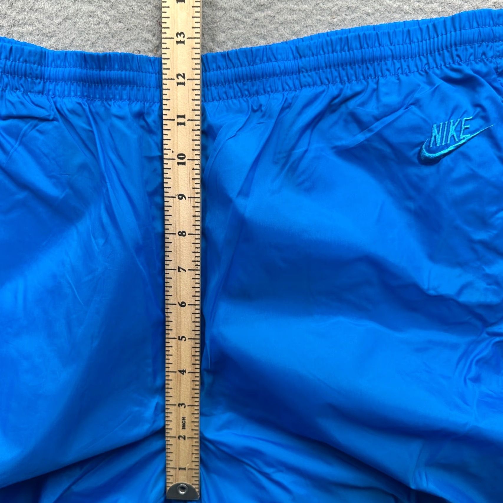 Nike VINTAGE Nike Windbreaker Nylon Pants Drawstring Blue Mens Large 90s Logo Lip? Size US 33 - 5 Thumbnail