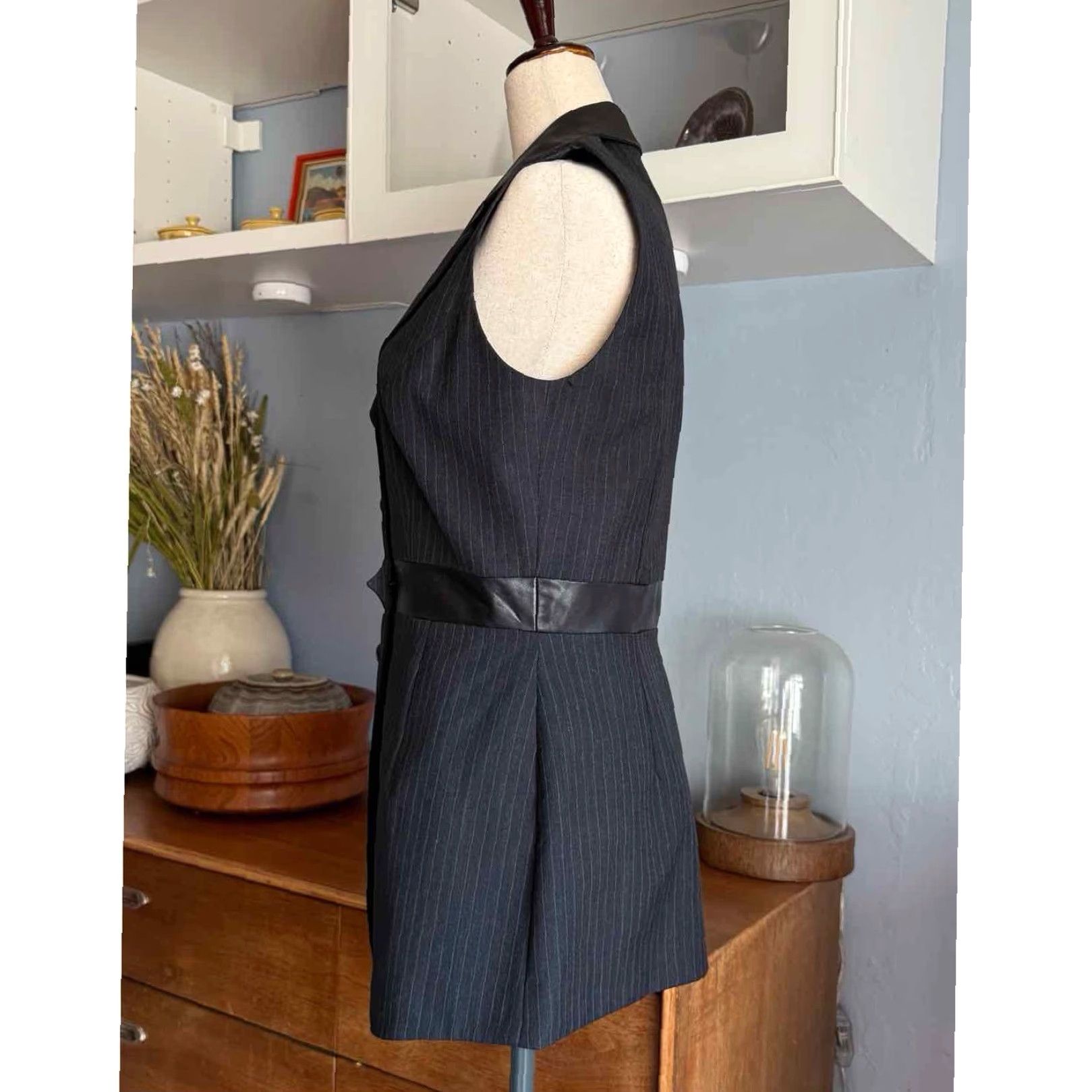 Vintage VINTAGE Caché Vest Wool Gray Pinstripe Leather Trim Size 8 90s Modern Office Gothic Grunge New Wave Women Mens Size M / US 6-8 / IT 42-44 - 5 Thumbnail