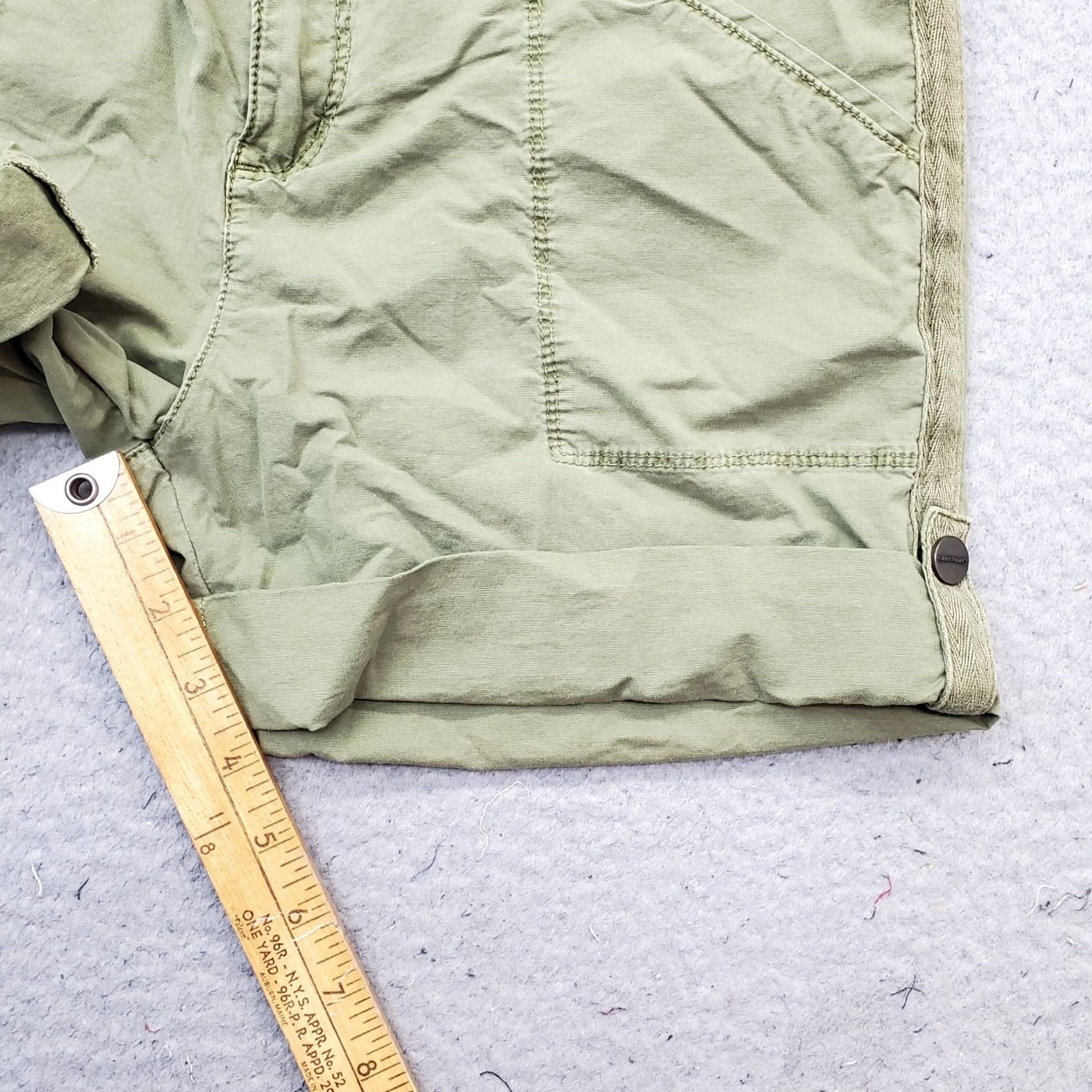 Sanctuary Sanctuary Standard Surplus Wanderer Shorts Womens 26 Green Stretch Cuffed Hem Size 26" / US 2 / IT 38 - 4 Thumbnail
