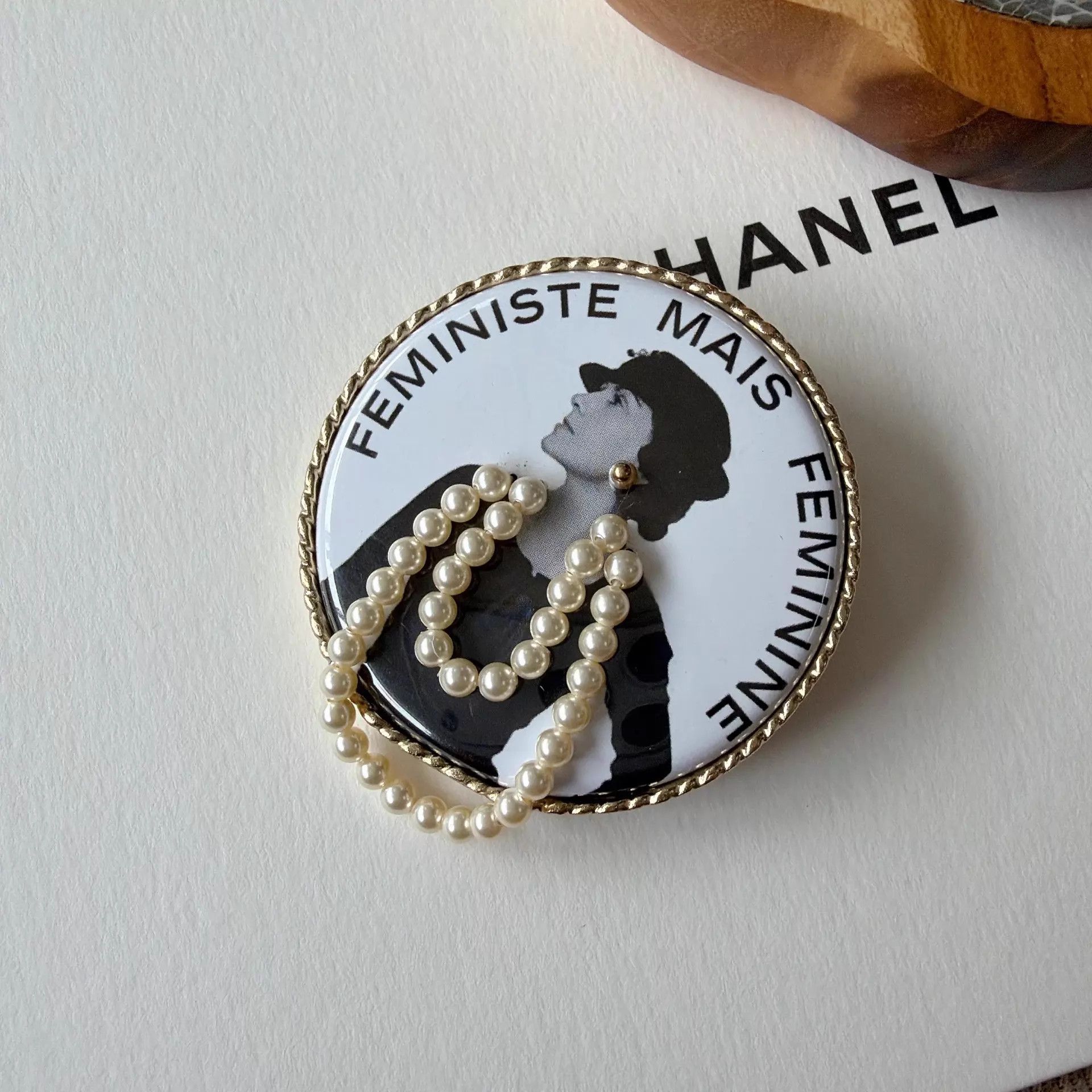 Chanel CHANEL Coco Mademoiselle Head Brooch Pre-owned Size ONE SIZE - 4 Thumbnail