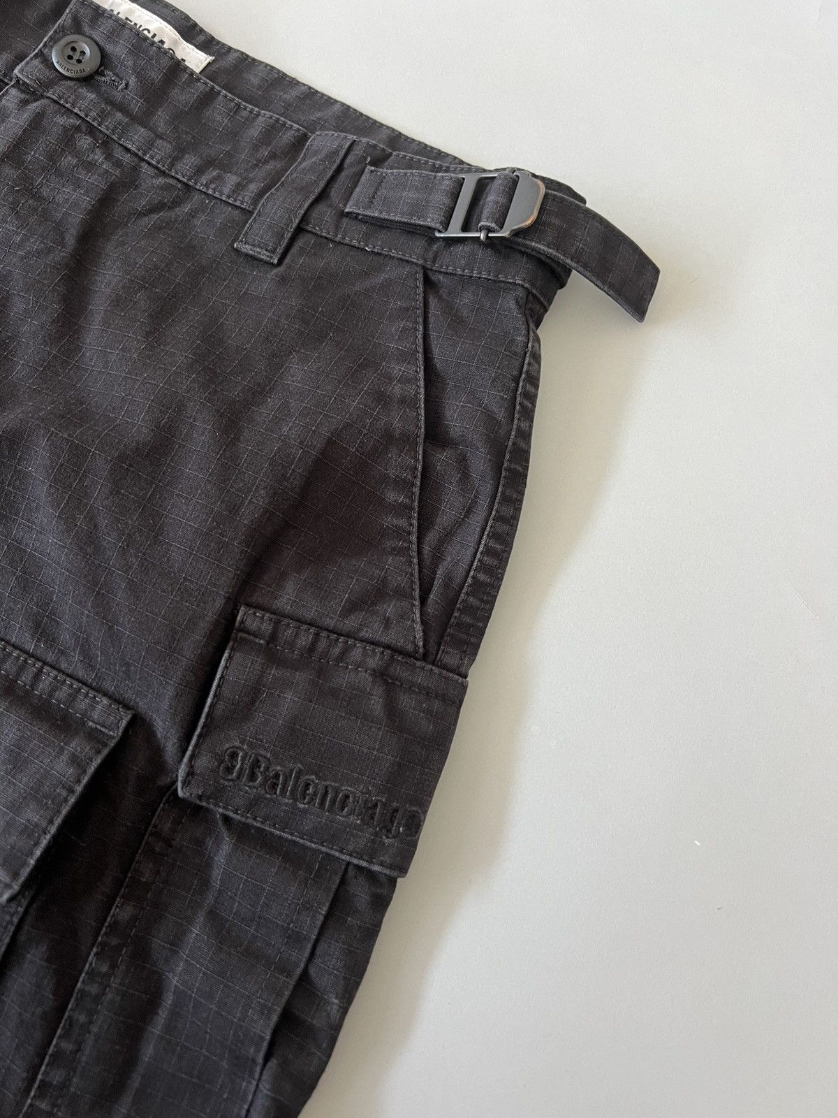 Balenciaga Balenciaga Baggy Cargo Pants Size US 30 / EU 46 - 10 Thumbnail