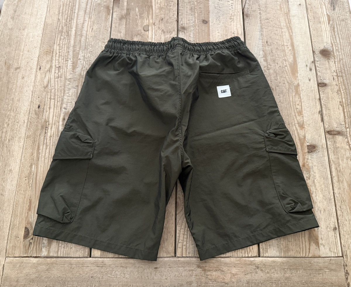 Caterpillar CAT Workwear Cargo Shorts Size US 32 / EU 48 - 1 Thumbnail