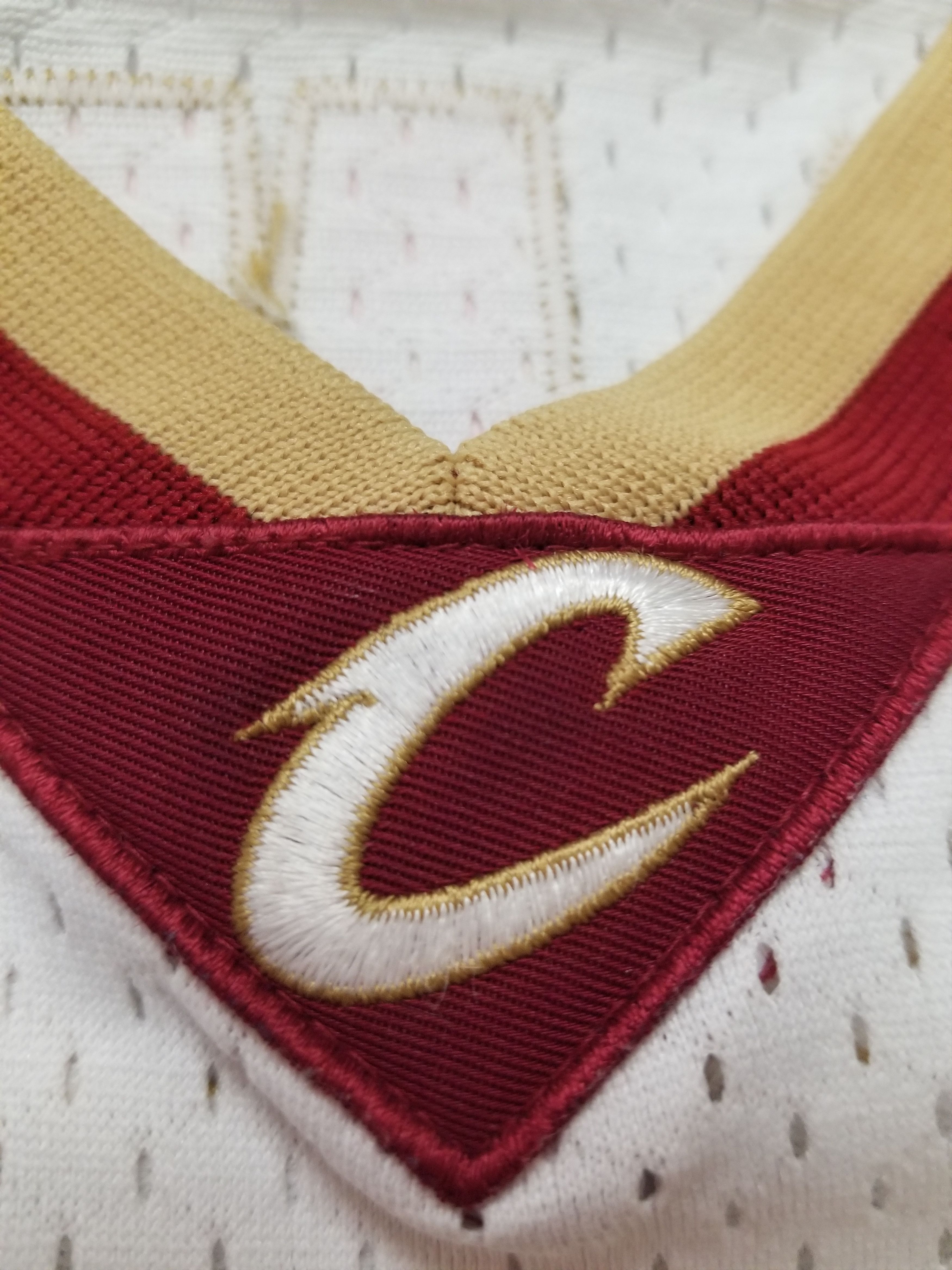 Nike Vintage NBA Cleveland Cavaliers LeBron James 23 Sewn Jersey Size US L / EU 52-54 / 3 - 3 Thumbnail