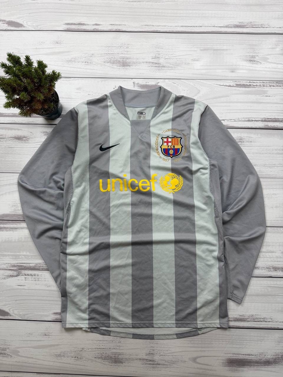 Nike Official Nike 2007/2008 FC Barcelona Victor Valdes Men’s Size US M / EU 48-50 / 2 - 1 Thumbnail