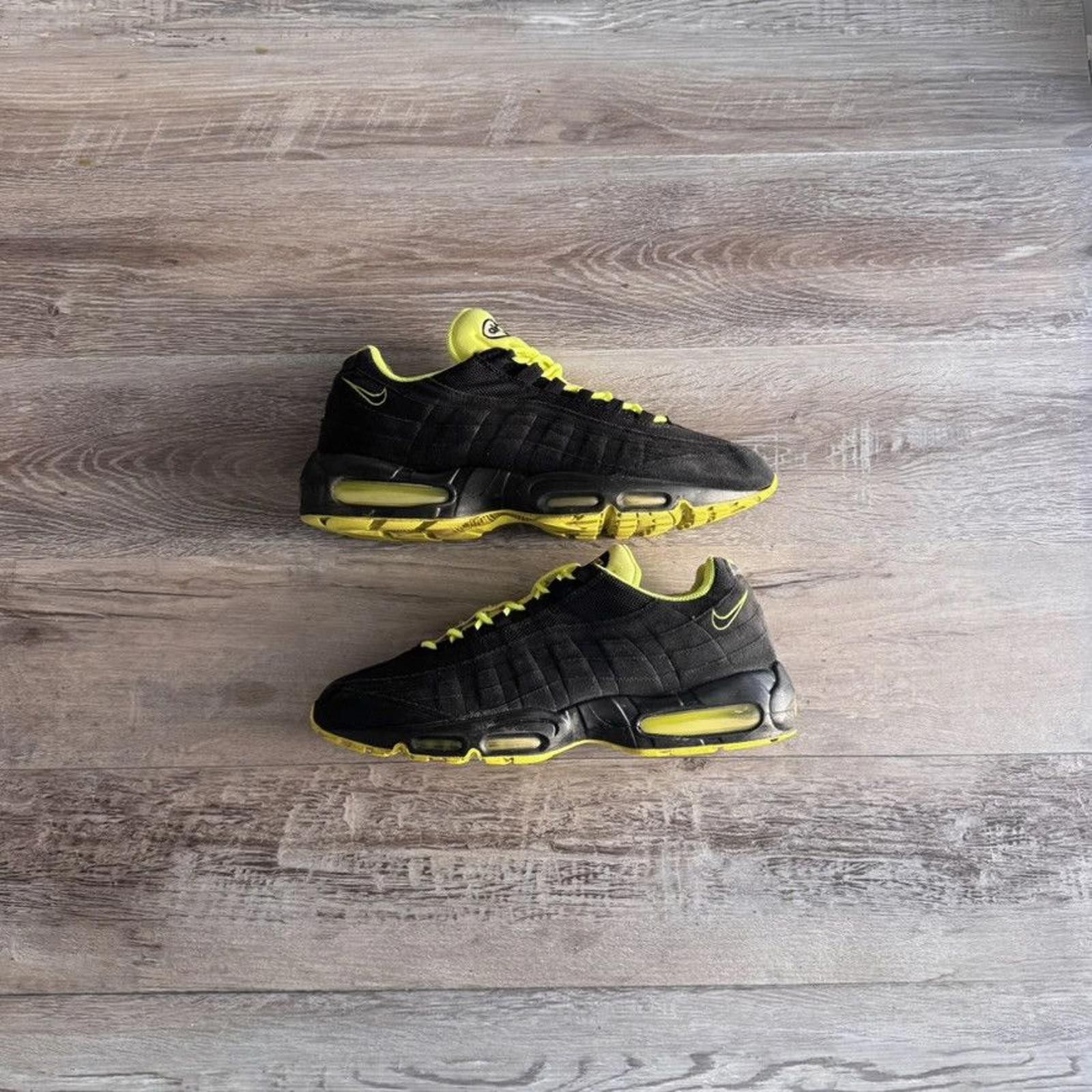 Nike NIKE • Air Max '95 "2012 Black Volt" (13M) Size US 13 / EU 46 - 1 Thumbnail