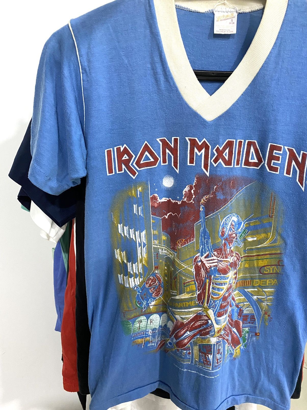 Band Tees True Vintage 1986 Iron Maiden Rock Band Shirt Size US S / EU 44-46 / 1 - 4 Thumbnail