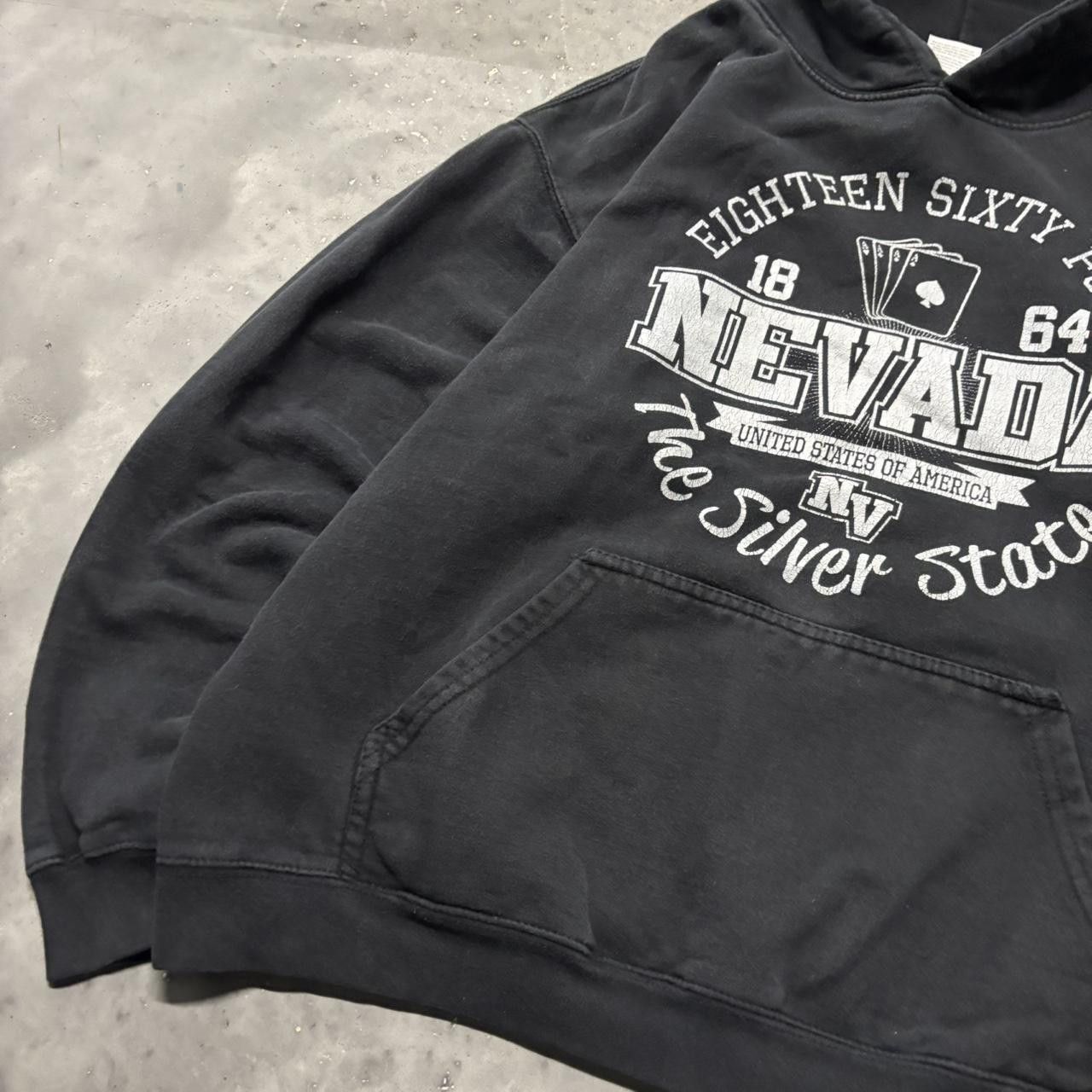 Japanese Brand × Vintage Crazy Vintage Y2K/2000s Black Nevada Streetwear Boxy Hoodie! Size US L / EU 52-54 / 3 - 3 Thumbnail