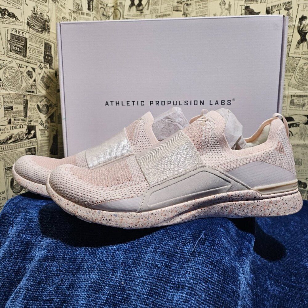 APL NEW APL Pink Salmon Techloom Bliss Running Shoes Men 9.5 Se Size US 9.5 / EU 42-43 - 3 Thumbnail
