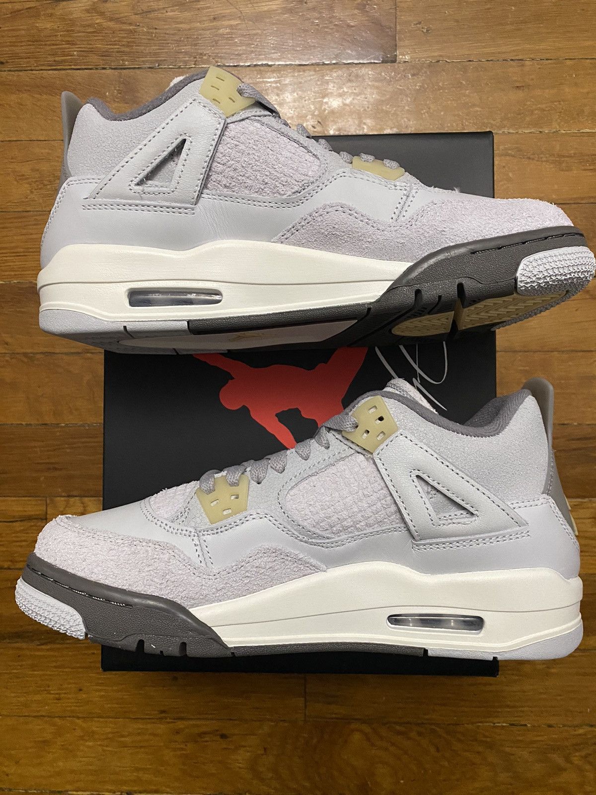 Jordan Brand × Nike Size 7Y / 8.5W - Air Jordan 4 Retro Photon Dust Grey GS Size US 8.5 / IT 38.5 - 3 Thumbnail