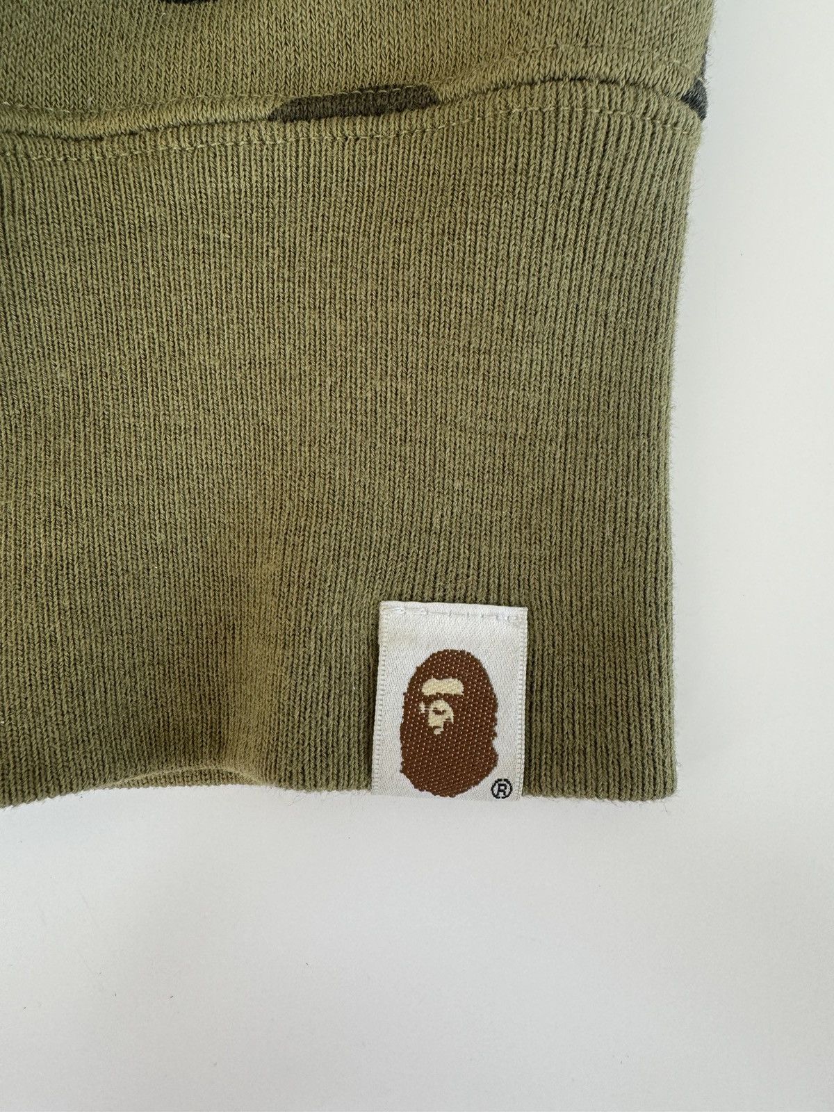 Bape 1st Camo Shark Crewneck Size US M / EU 48-50 / 2 - 5 Thumbnail