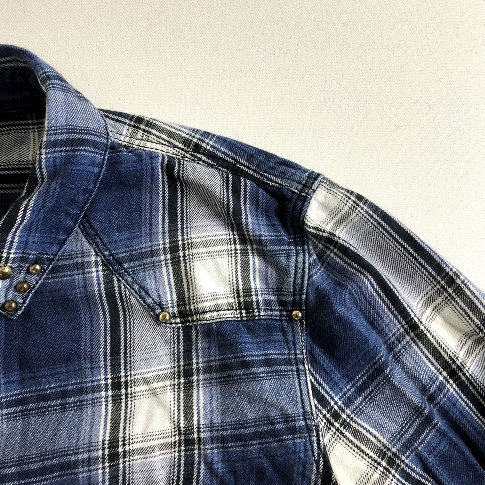 H&M H&M Women's Blue Plaid Denim Snap Button Long Sleeve Shirt Size 10 Size L / US 10 / IT 46 - 6 Thumbnail