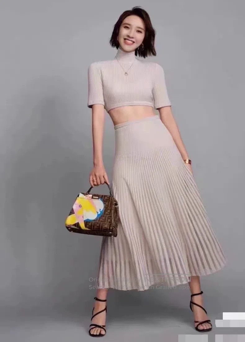Fendi Fendi Show model knitted pleated long skirt, half skirt Size 26" / US 2 / IT 38 - 1 Thumbnail