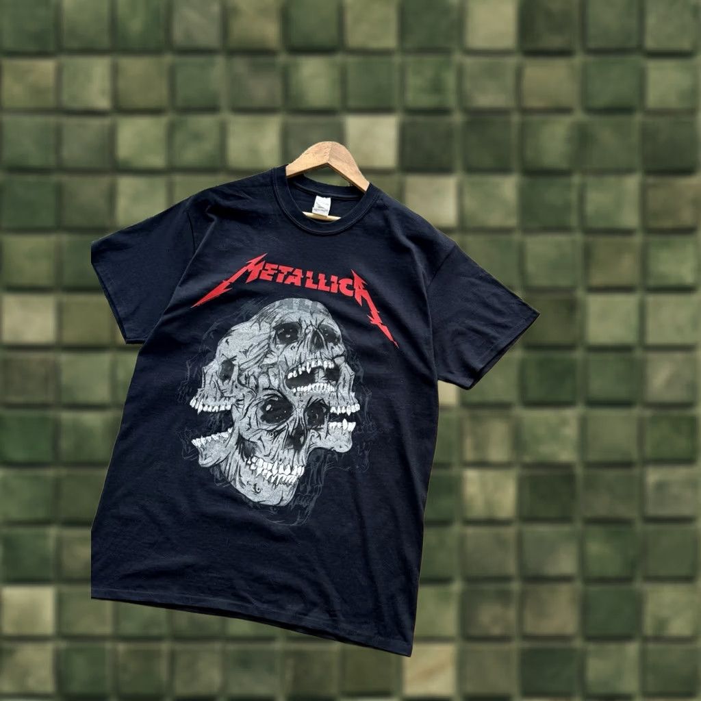 Vintage VINTAGE Metallica T-SHIRT Mens Size L Black Short Sleeve Graphic Print Rock Band USA 90s Decade Vintage Clothes Mens Size US L / EU 52-54 / 3 - 1 Thumbnail