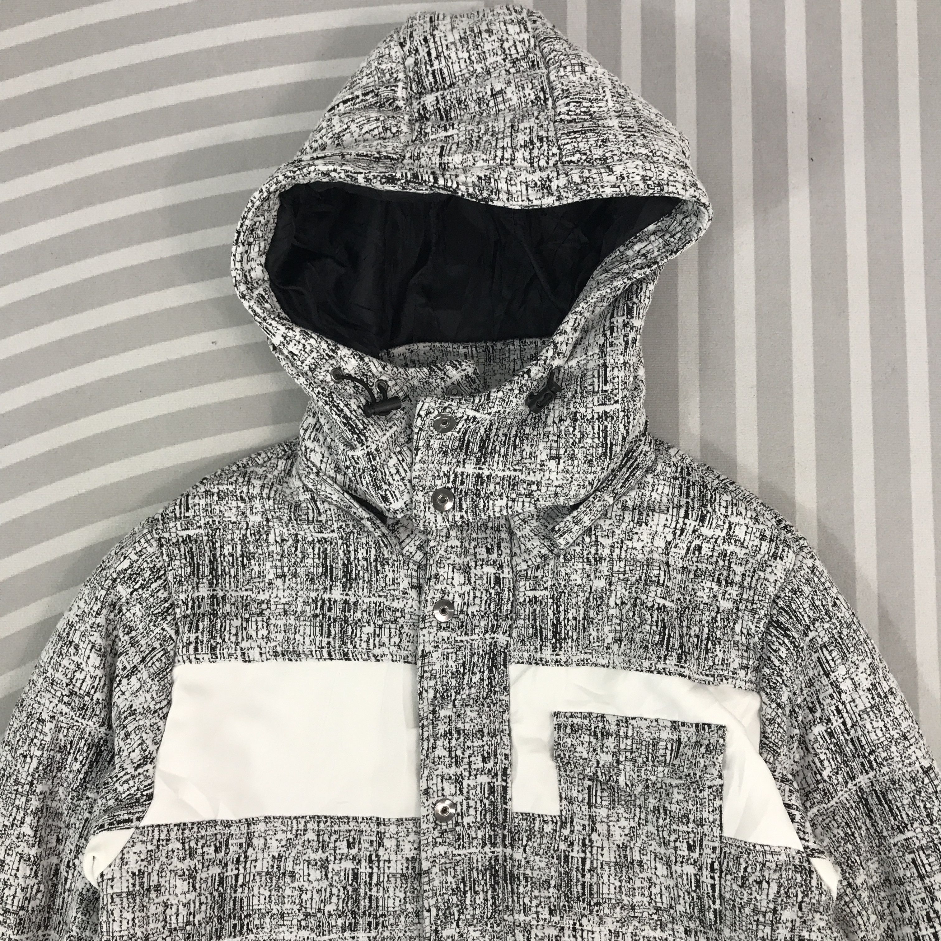 In The Attic × Japanese Brand × Vintage Vintage In the attic Japan puffer Hoodie Jacket Size US M / EU 48-50 / 2 - 2 Thumbnail