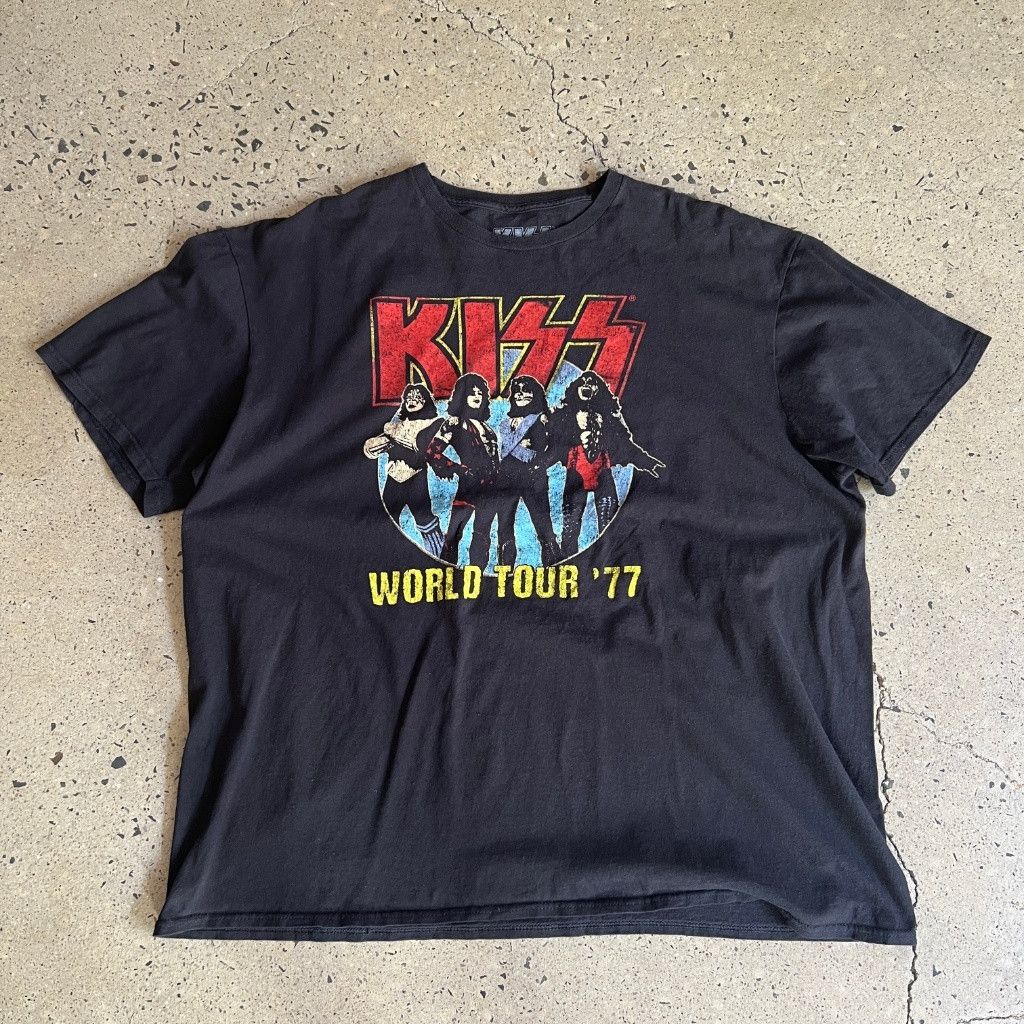 Other Vintage KISS Band T-Shirt 1977 World Tour 2X Size US XXL / EU 58 / 5 - 1 Thumbnail