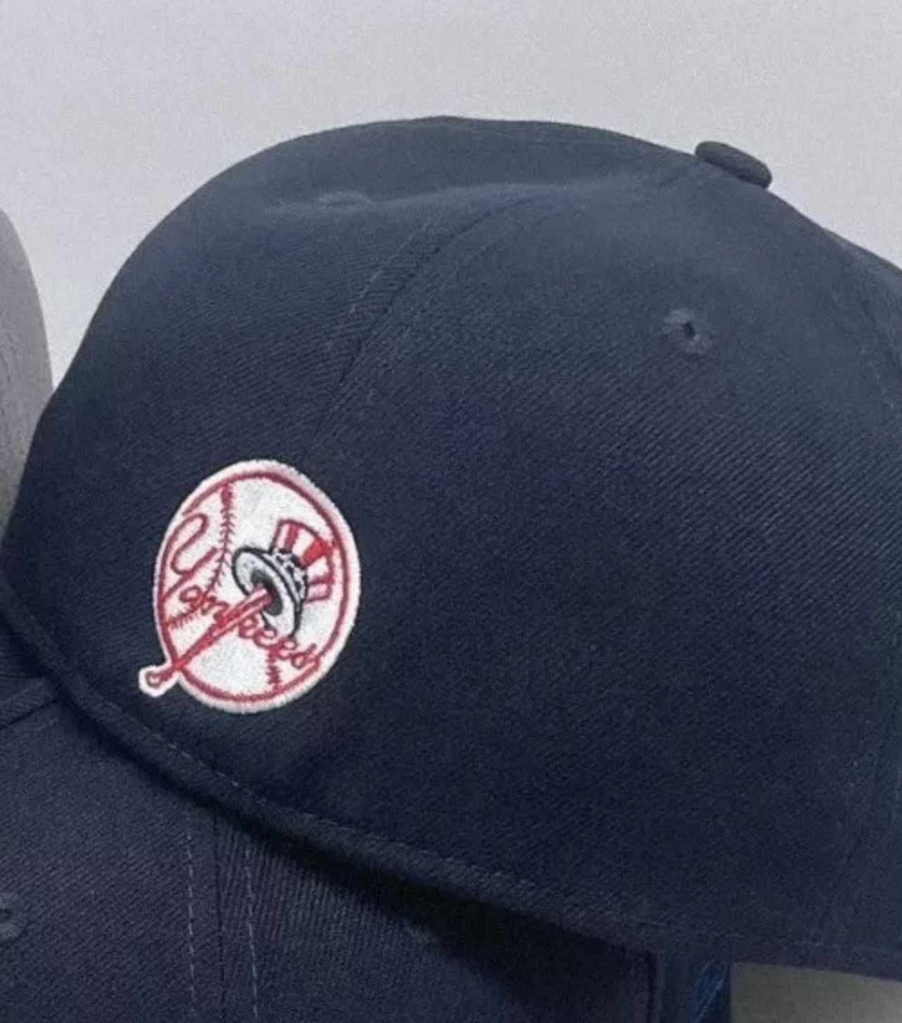 New Era × New York Yankees × October's Very Own New York Yankees OVO OWL LOGO New Era 59FIFTY Fitted Cap Size ONE SIZE - 2 Thumbnail