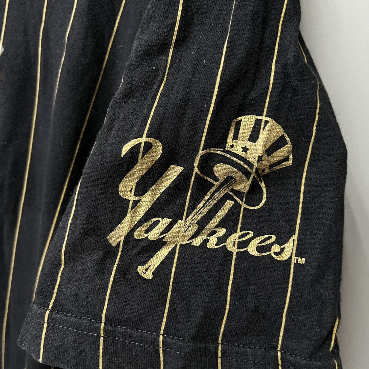 Majestic Vintage Majestic Yankees T-shirt tee Size US L / EU 52-54 / 3 - 4 Thumbnail