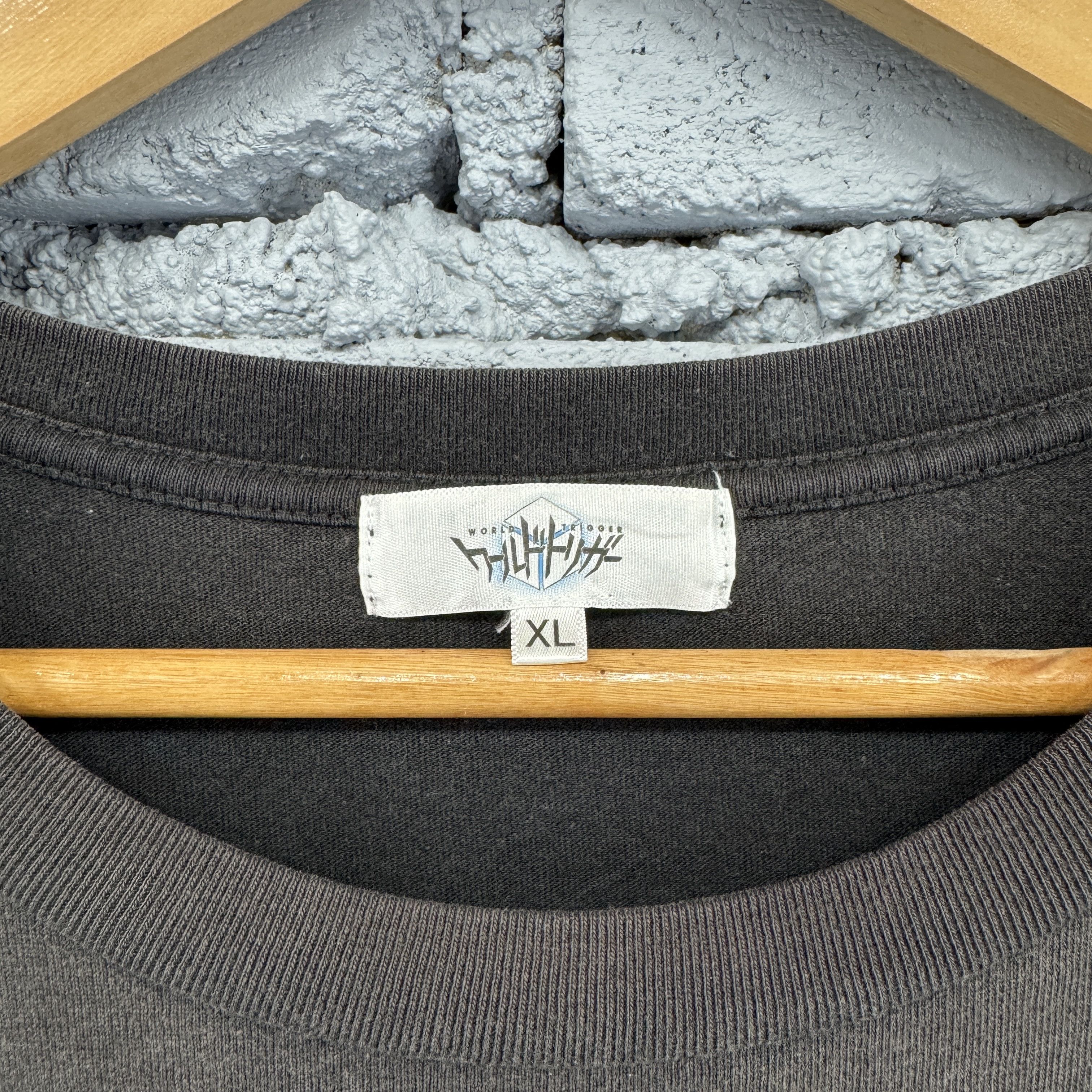 Japanese Brand Sunfaded "World Trigger" Sunfaded Tshirt Size US XL / EU 56 / 4 - 4 Thumbnail