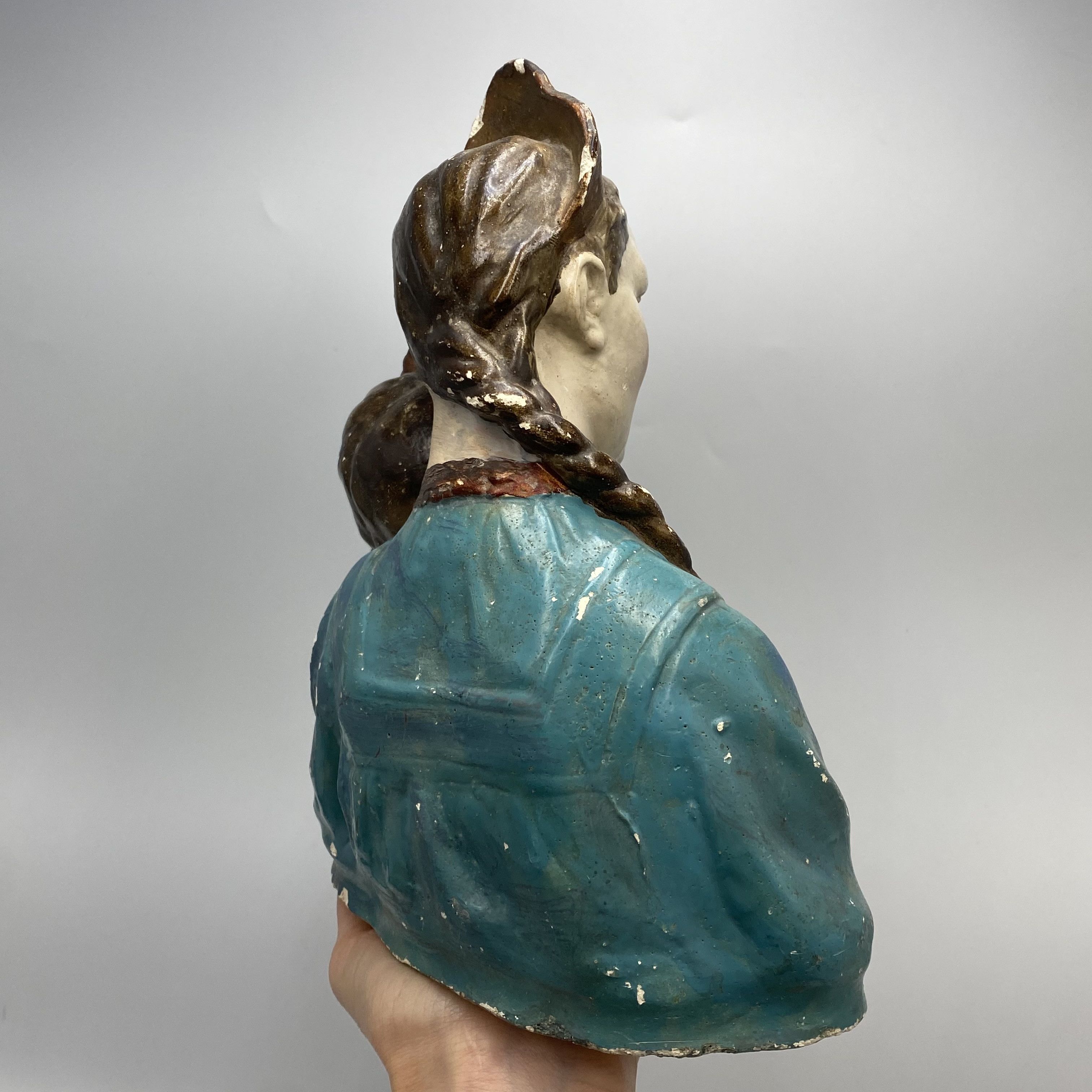 Vintage Vintage Handmade Gypsum Sculpture Sisters Ukrainian Folk Art Size ONE SIZE - 2 Thumbnail