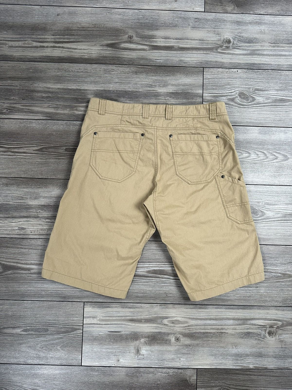 Arc'teryx Vintage Arc’teryx Shorts Size US 36 / EU 52 - 2 Thumbnail