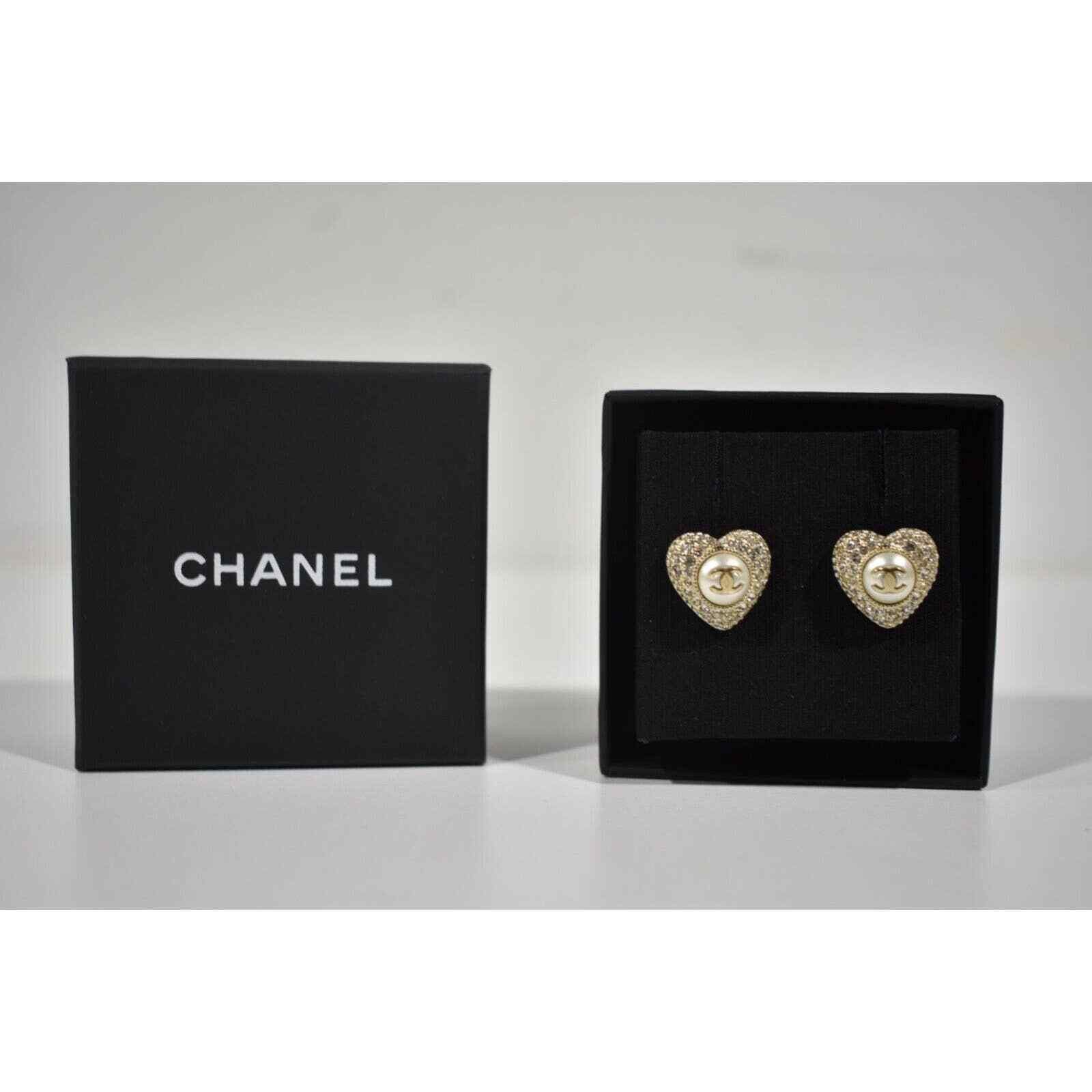 Chanel Chanel Heart Crystal Gold Pearl Pearly Stud Earrings Size ONE SIZE - 2 Thumbnail