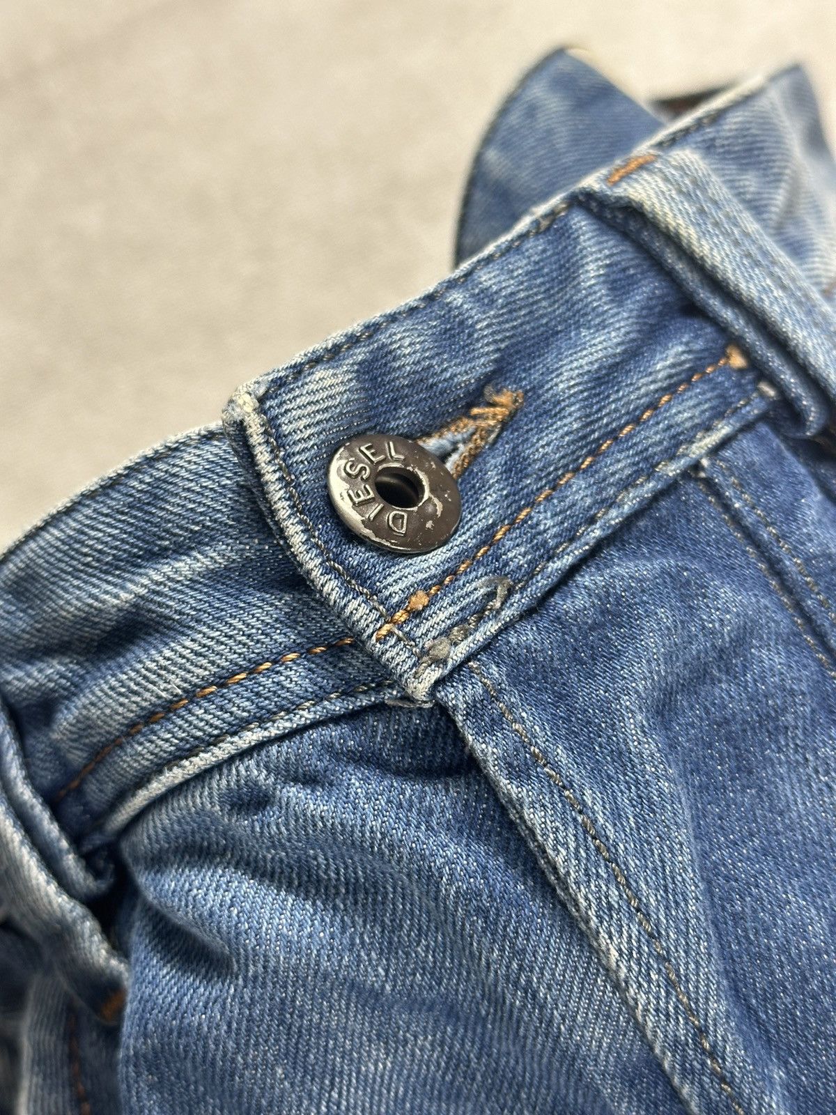 Diesel Vintage Diesel Larkee Regular Distressed Jeans 32x30 Size US 32 / EU 48 - 7 Thumbnail