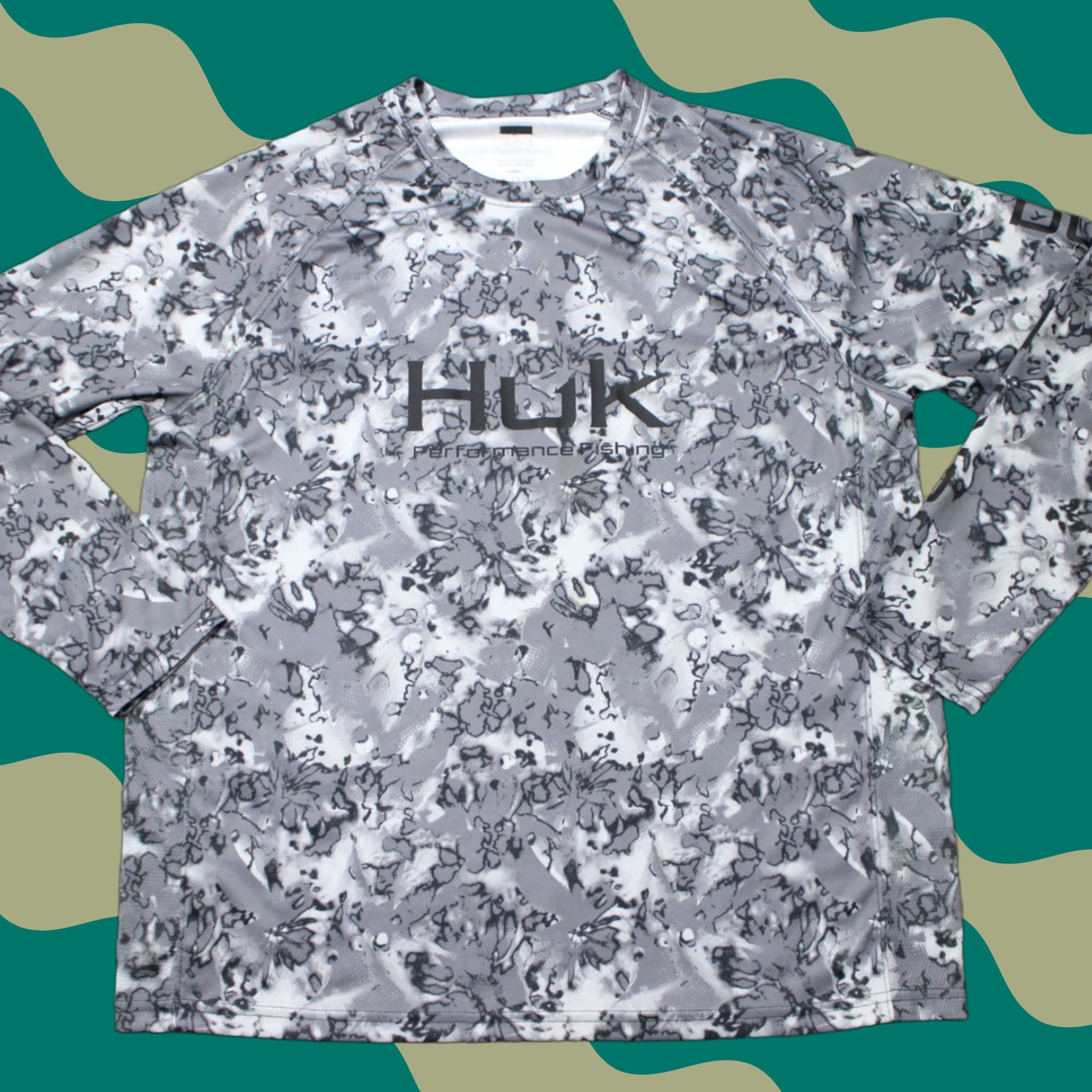 Vintage Huk Mens Large Gray Camouflage Shirt Long Sleeve Pullover Graphic Logo All Seasons Summer Winter Fall Size US L / EU 52-54 / 3 - 1 Thumbnail