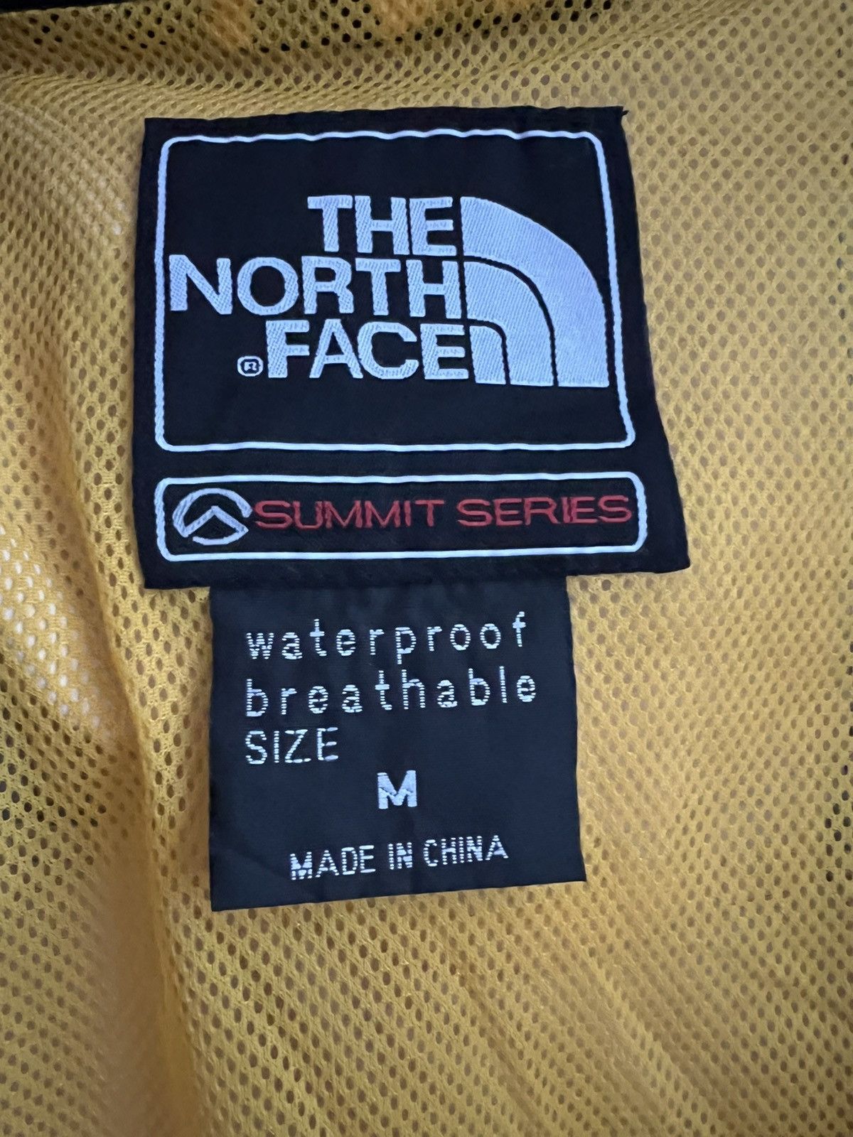 The North Face Vintage North Face Gore Tex Pale Yellow Jacket Size US M / EU 48-50 / 2 - 17 Thumbnail
