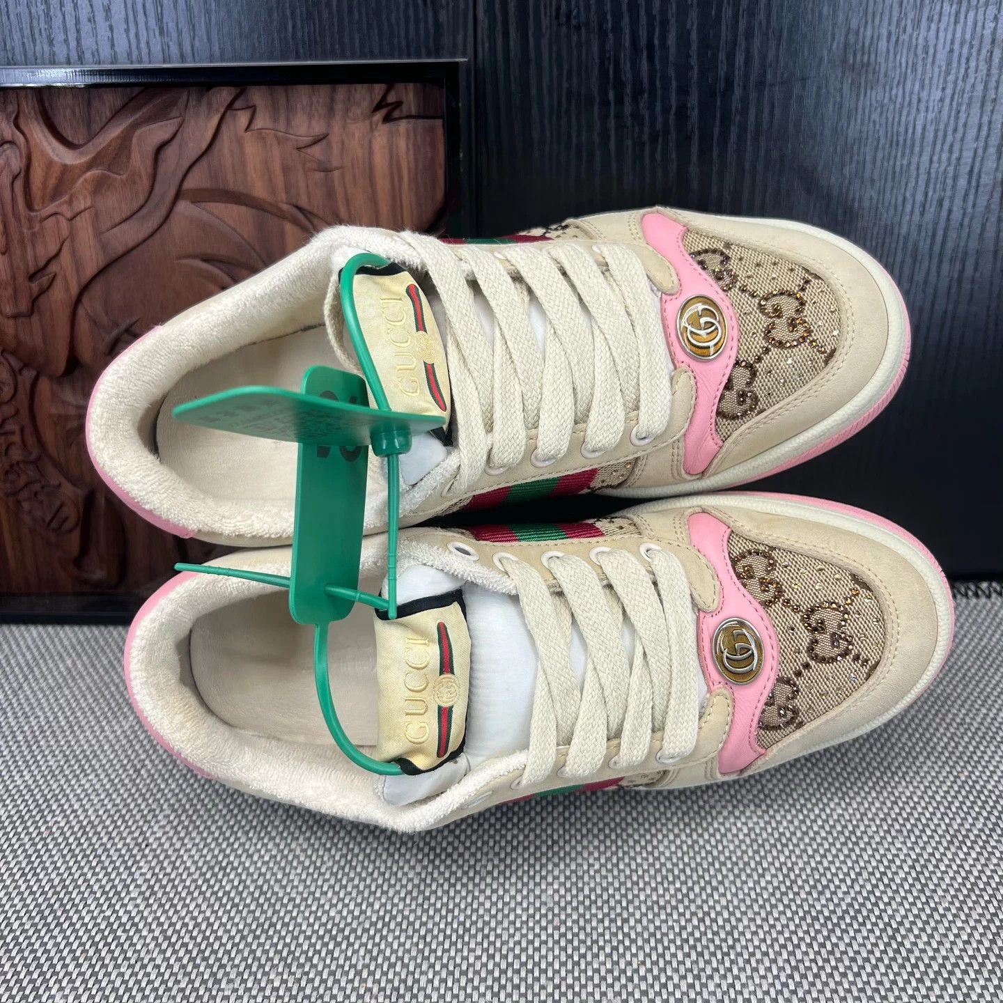 Gucci Gucci W/B/P Distressed 35 MINT Sneakers Size US 4 / IT 34 - 6 Thumbnail