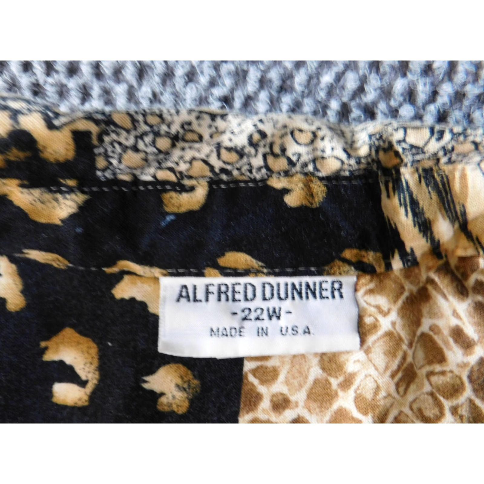 Vintage Alfred Dunner Button-Up Shirt Womens 22W Brown Floral Box Collared Short Sleeve Polyester Stretch Casual Regular Men/Women Not specified Size 3XL / US 20-22 - 7 Thumbnail